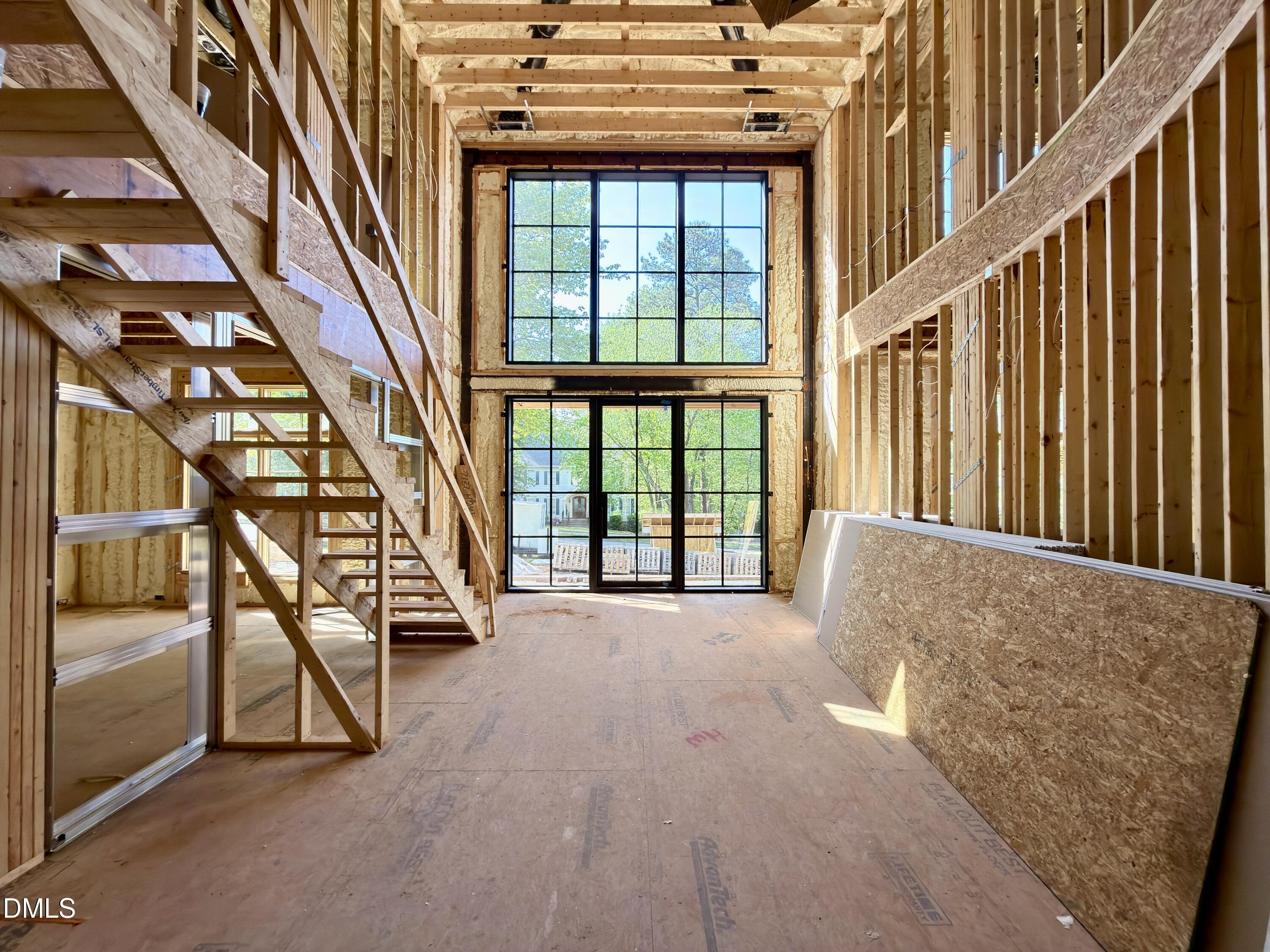 7136 North Ridge Drive