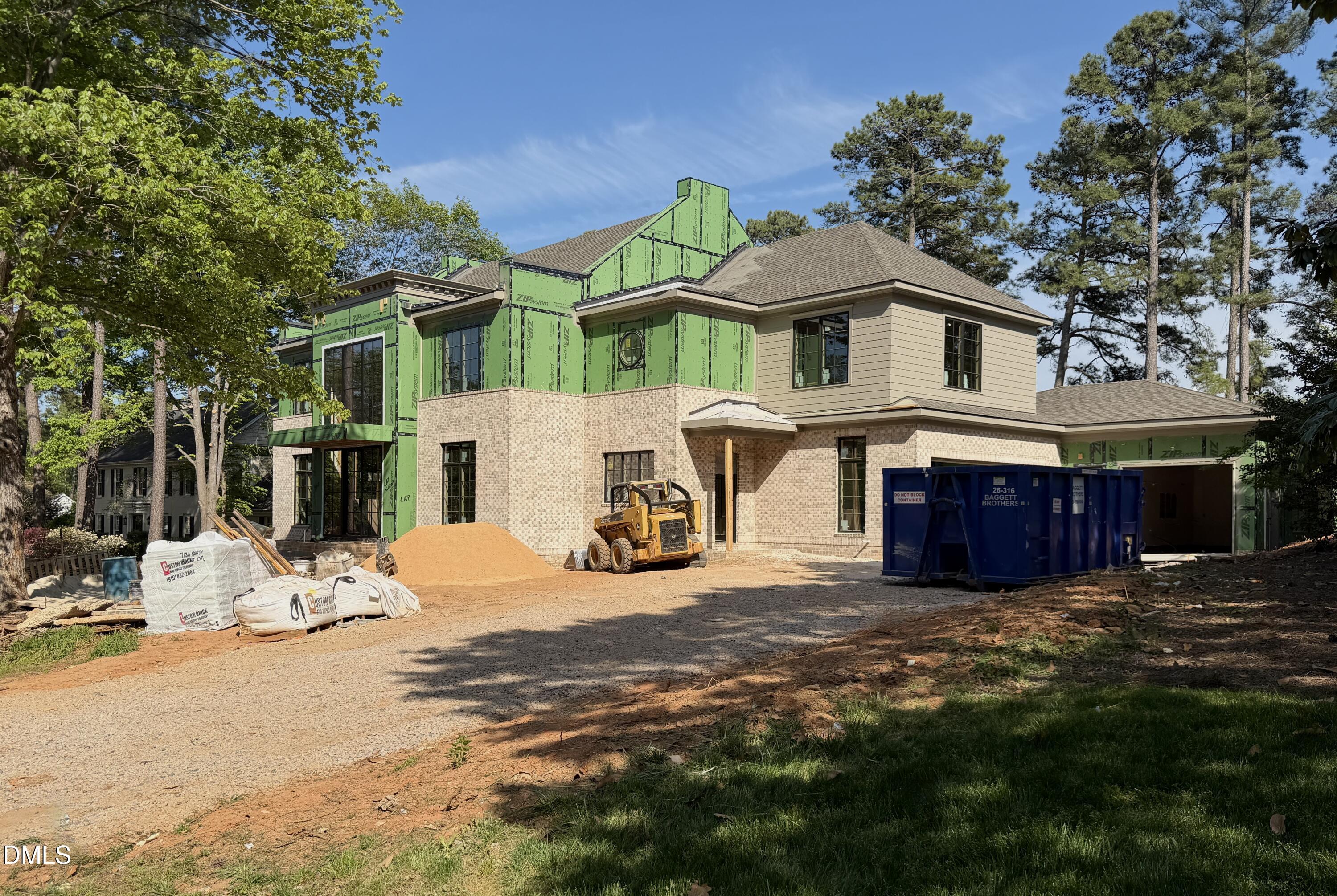 7136 North Ridge Drive