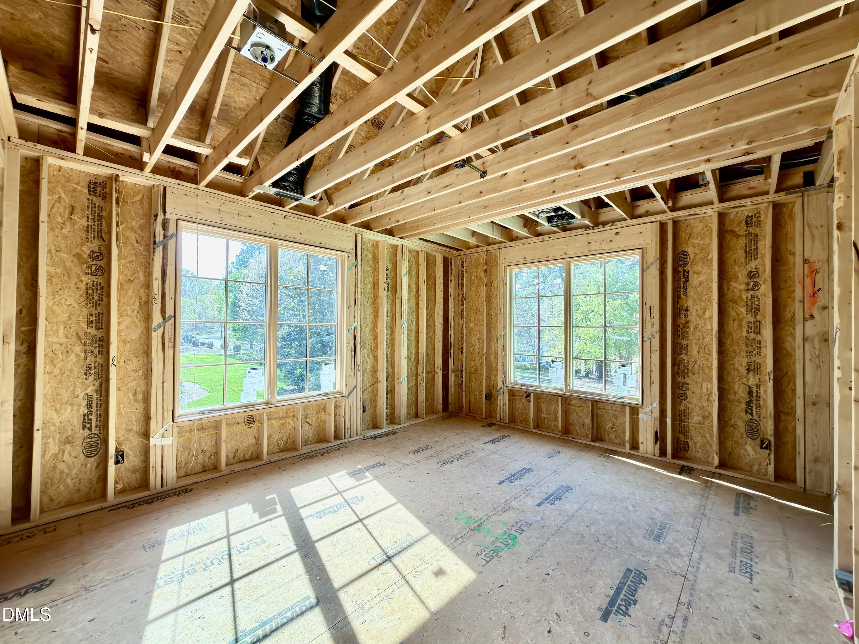 7136 North Ridge Drive