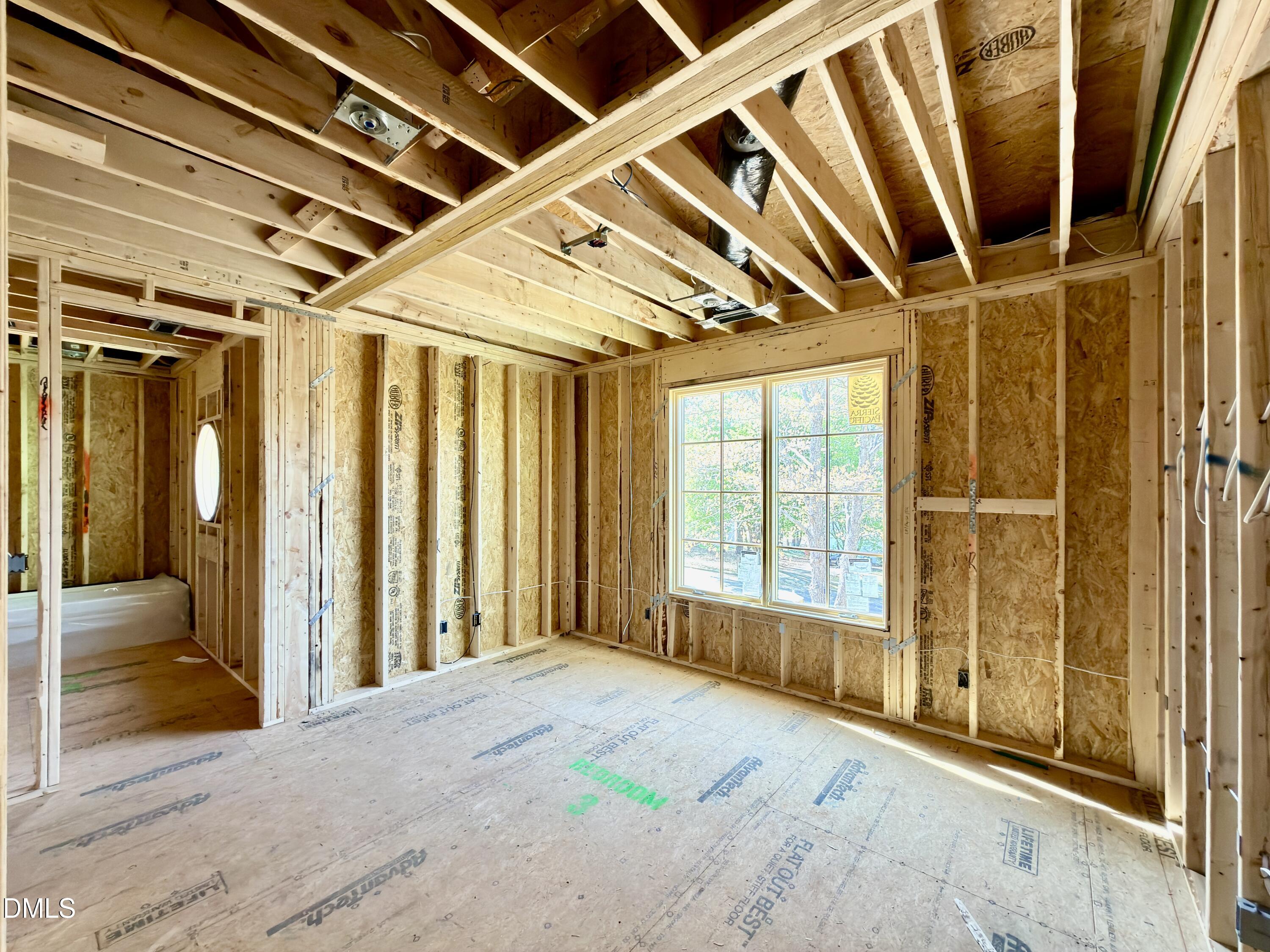 7136 North Ridge Drive