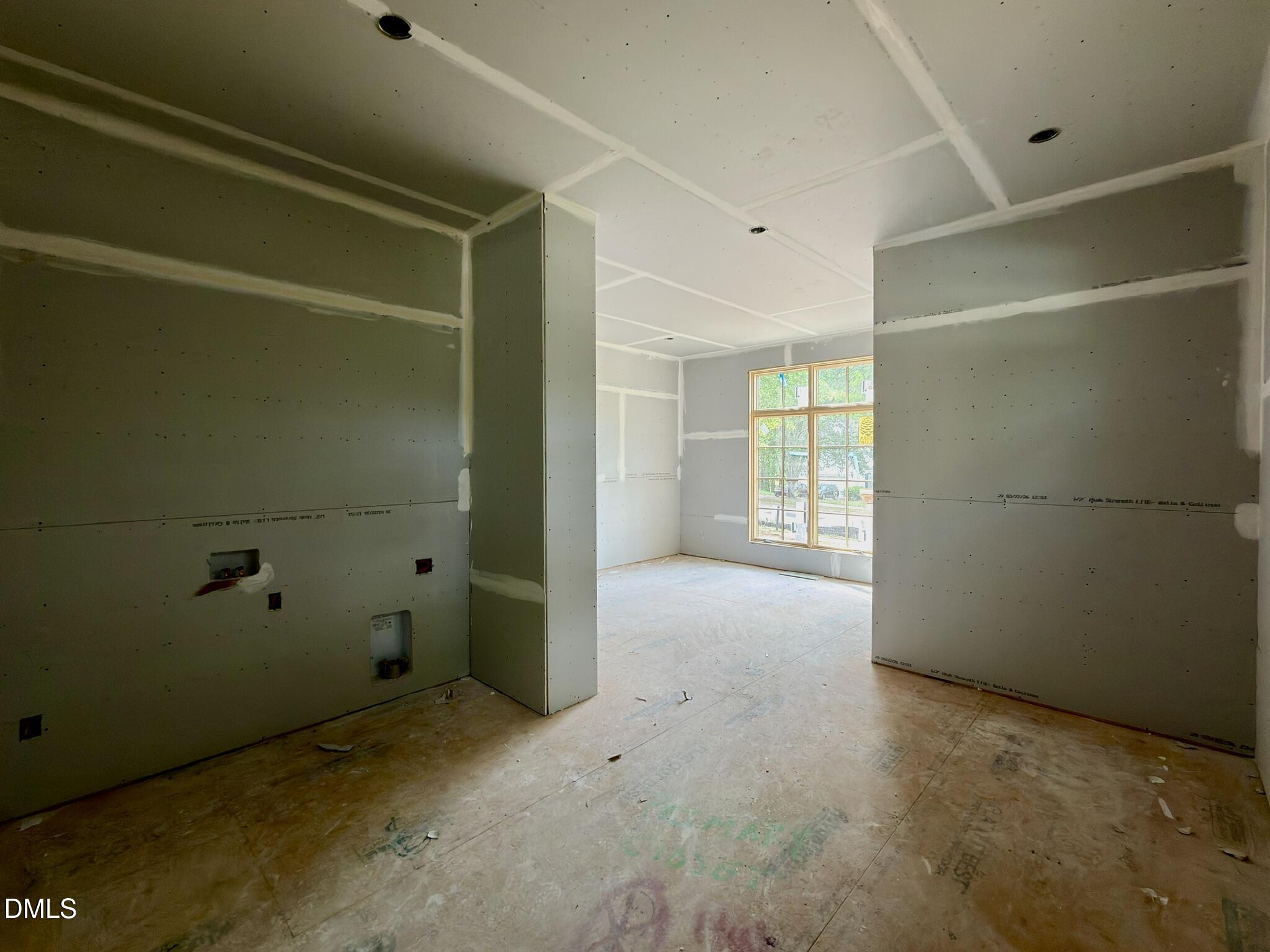 7136 North Ridge Drive