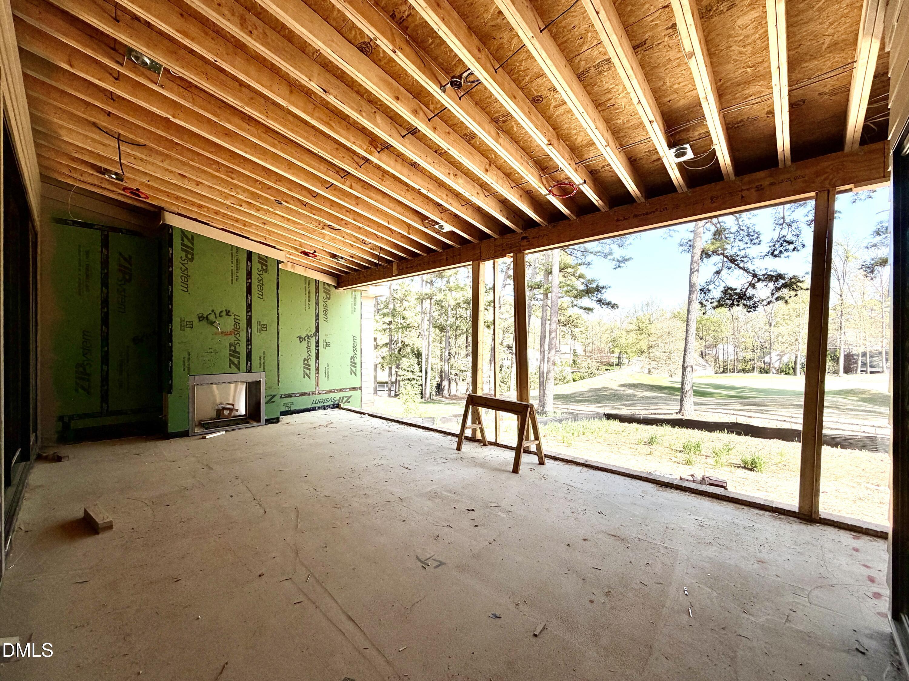 7136 North Ridge Drive