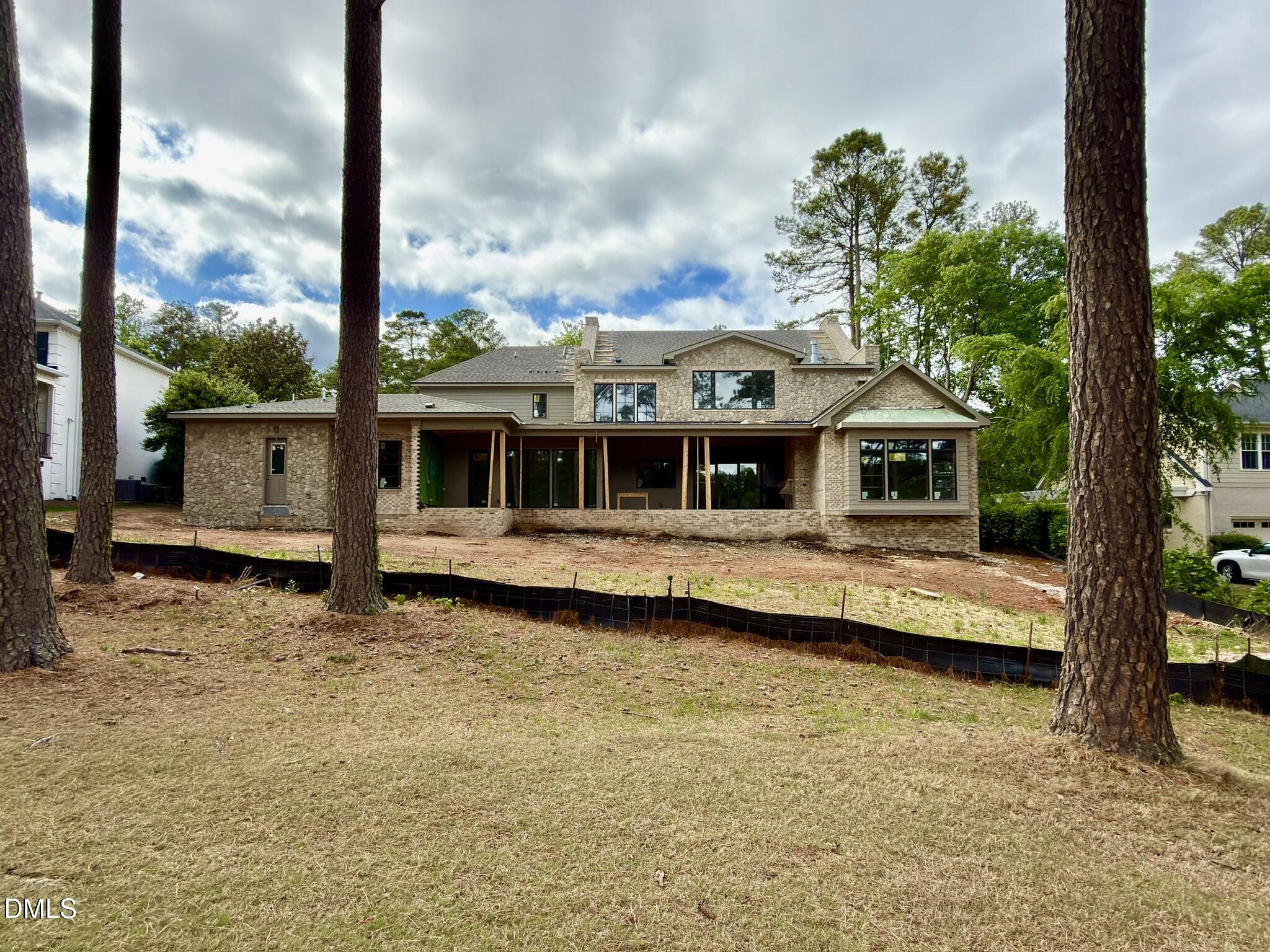 7136 North Ridge Drive