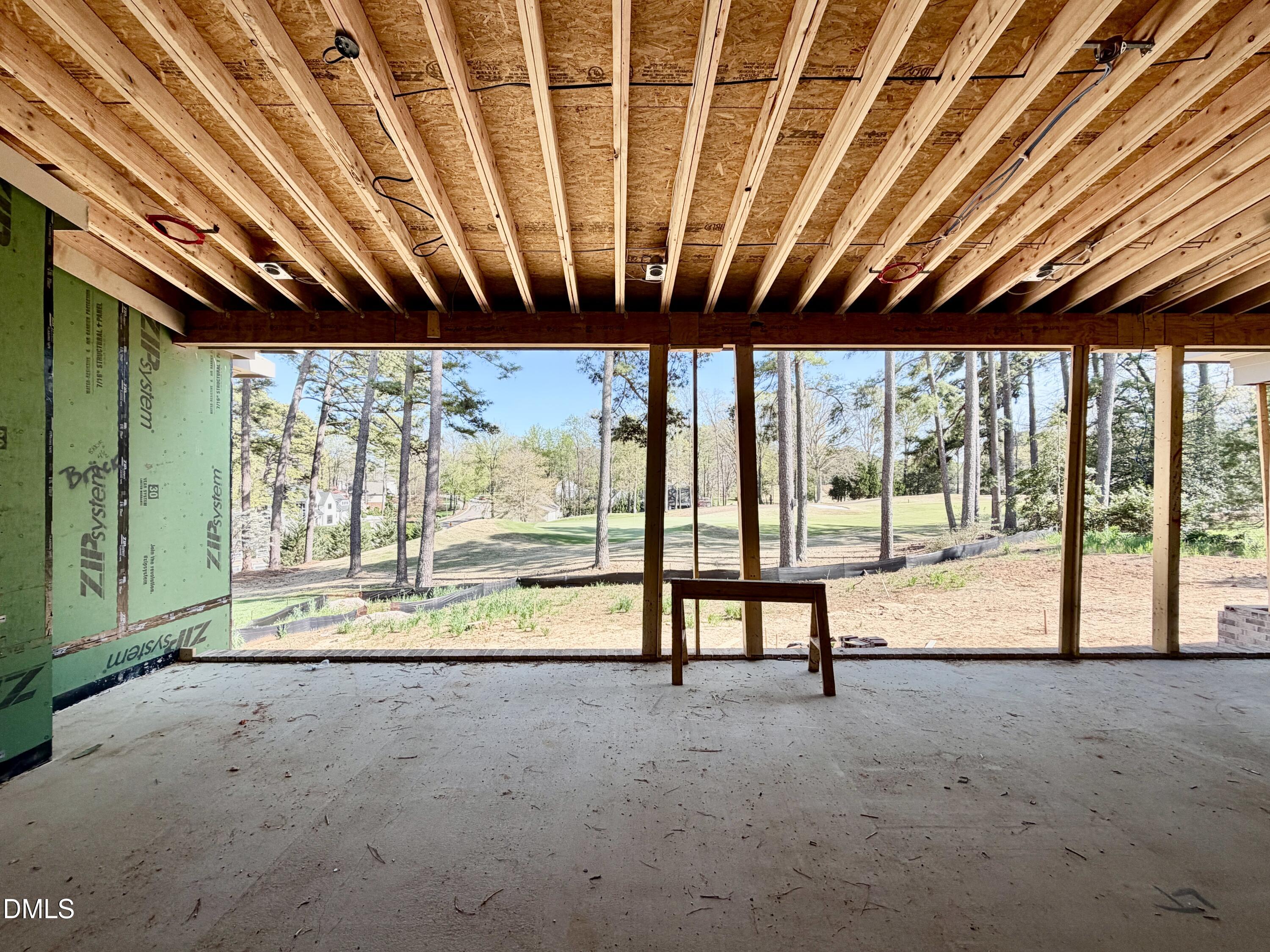 7136 North Ridge Drive