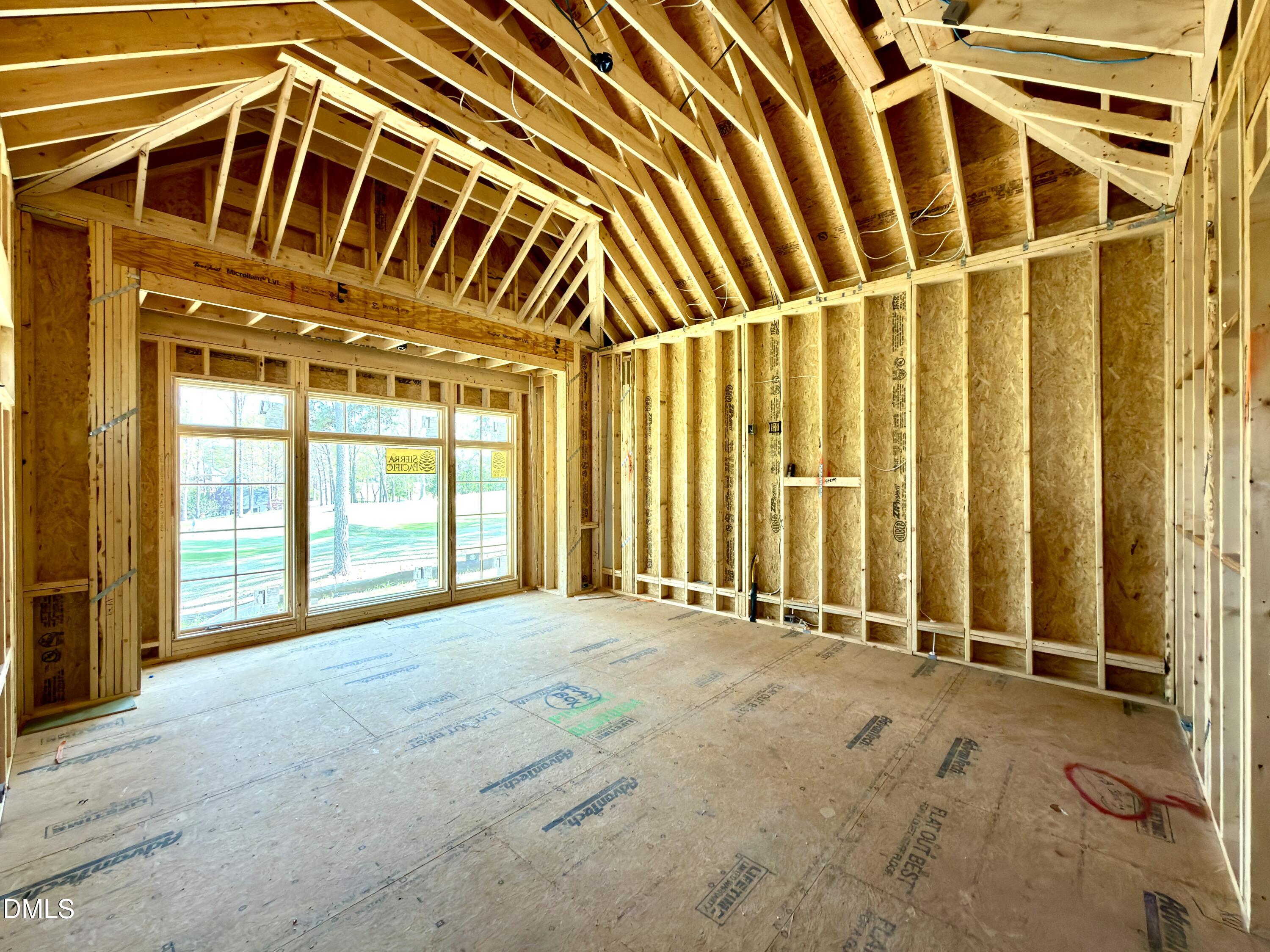 7136 North Ridge Drive