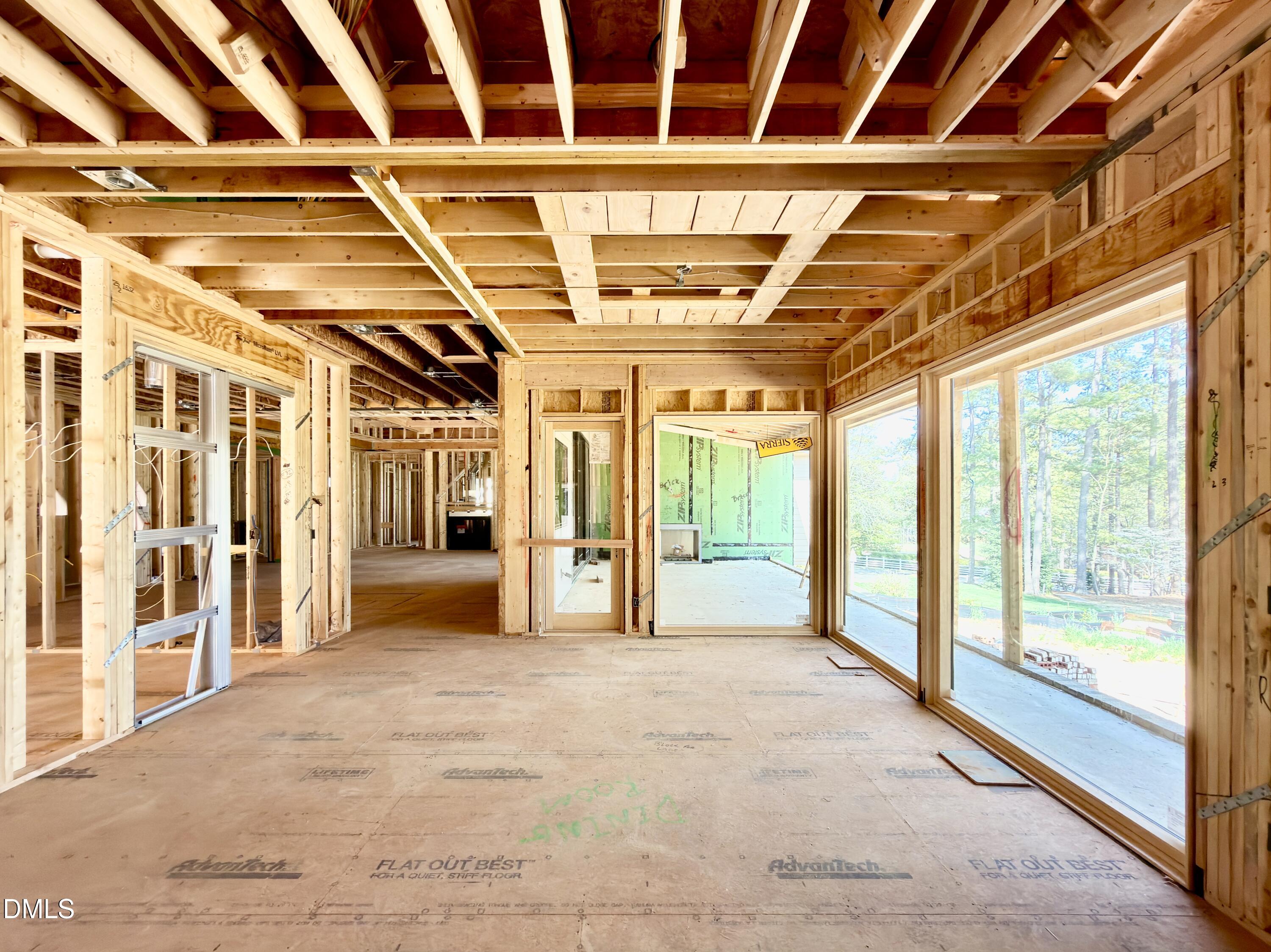 7136 North Ridge Drive