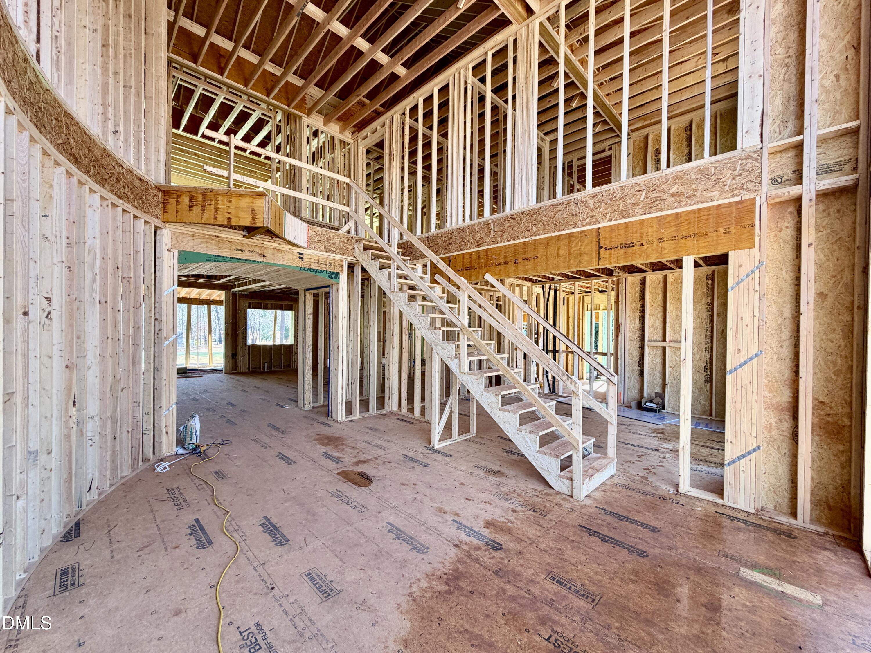 7136 North Ridge Drive