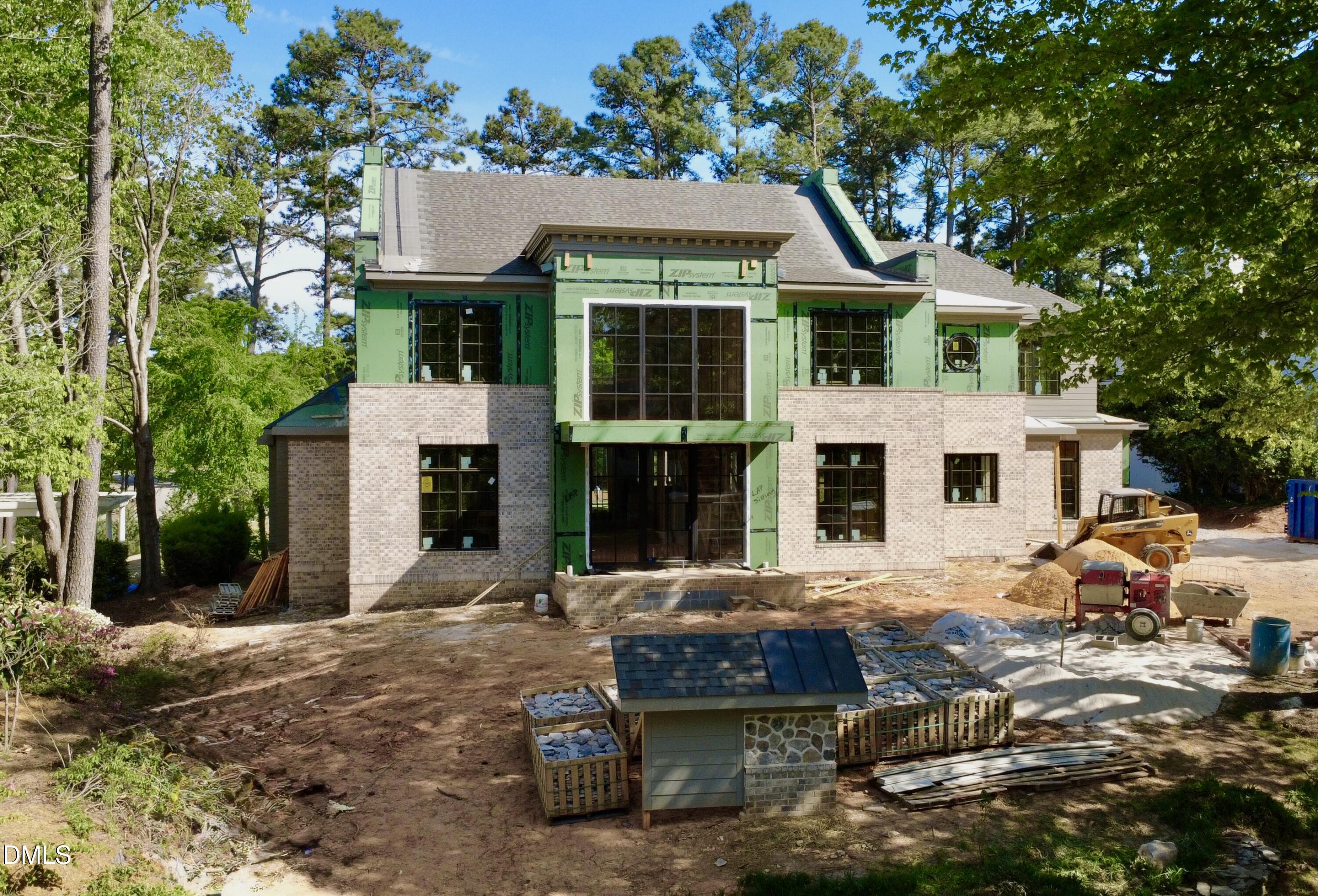 7136 North Ridge Drive