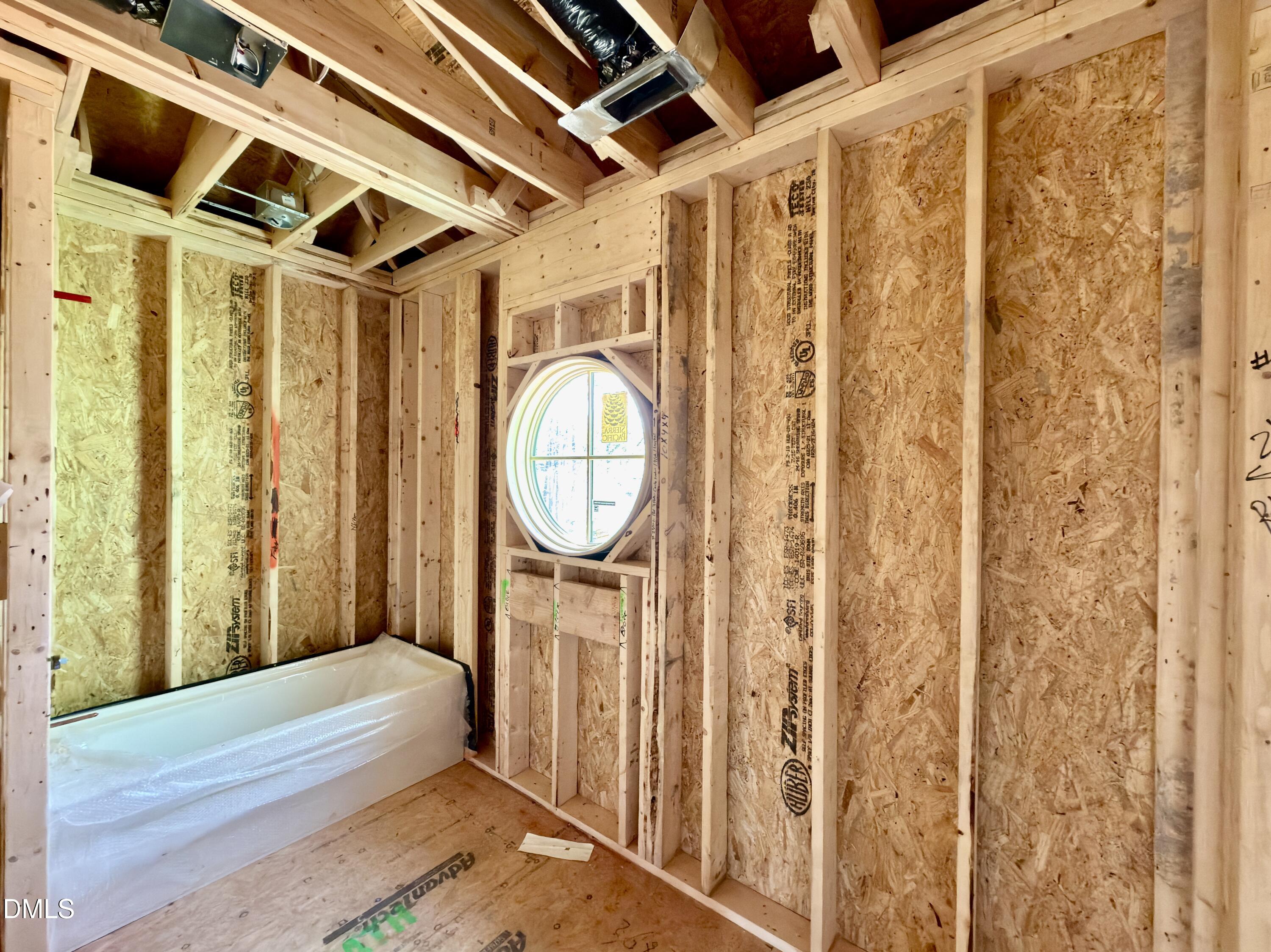 7136 North Ridge Drive