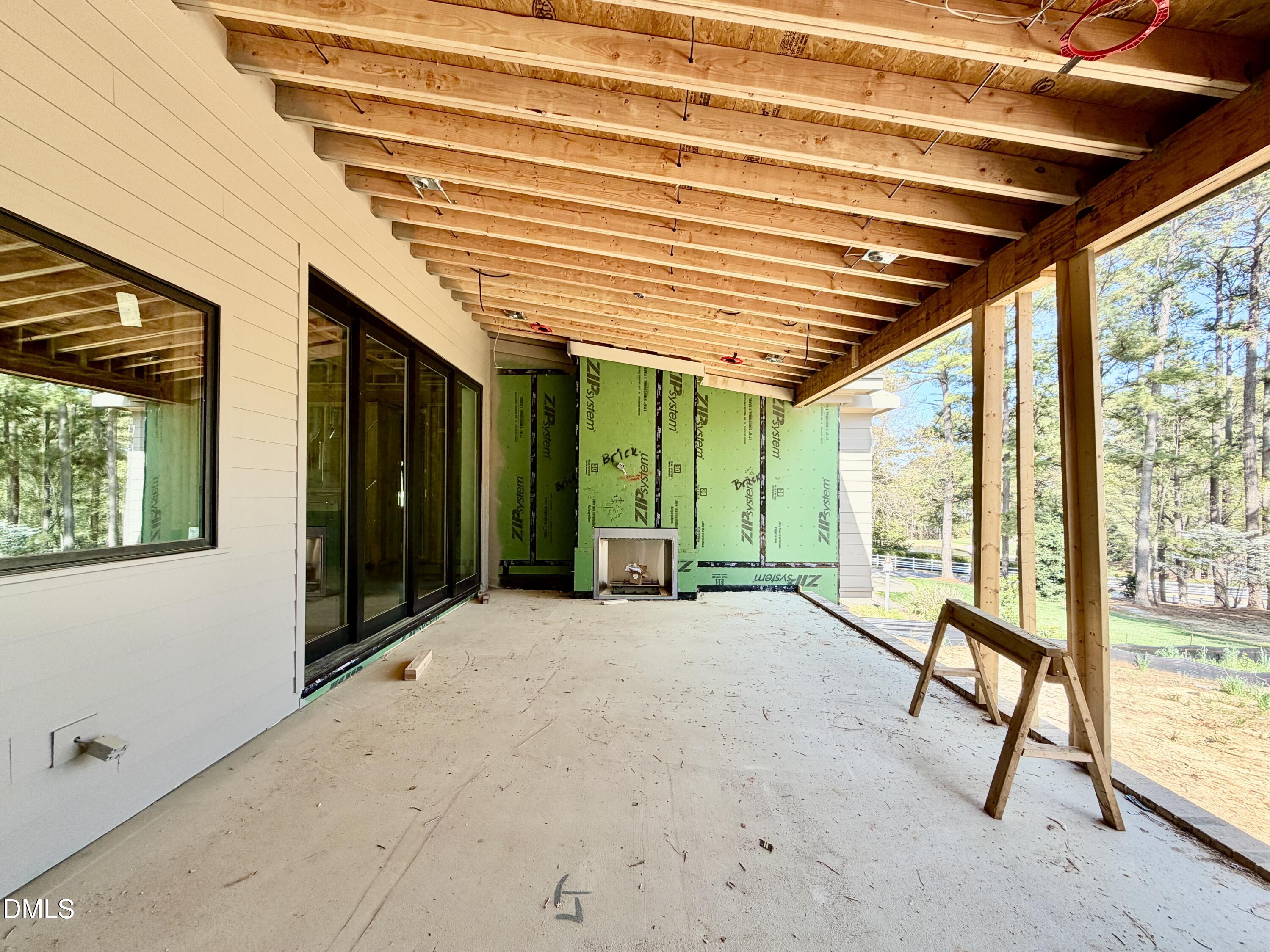 7136 North Ridge Drive