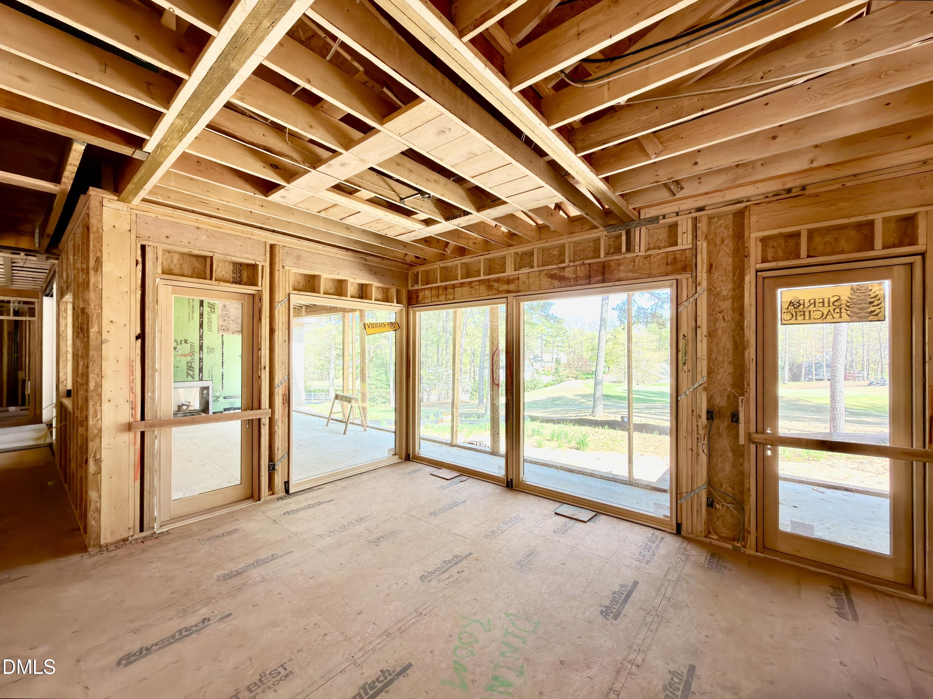 7136 North Ridge Drive