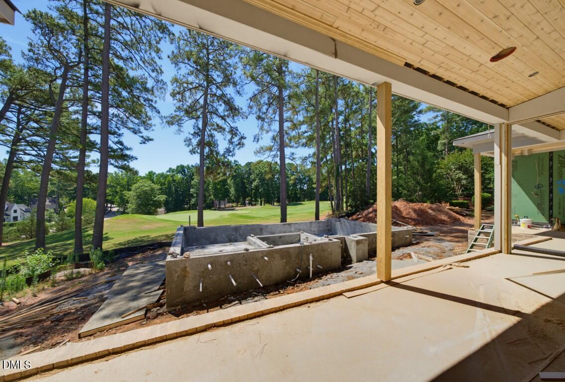 7136 North Ridge Drive