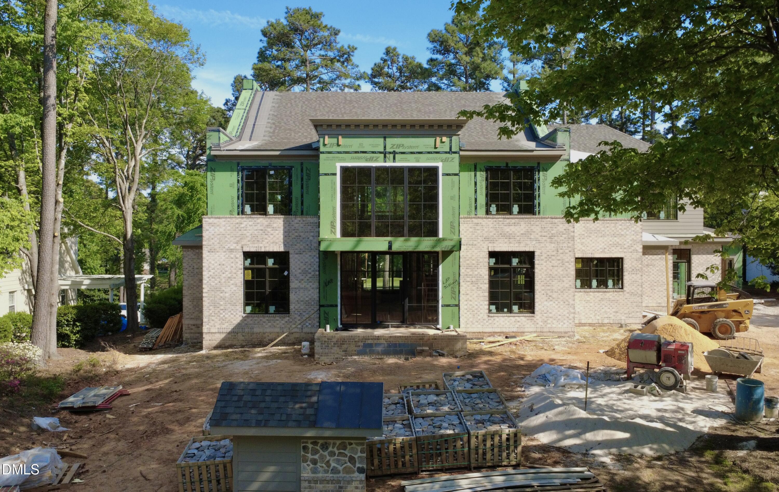 7136 North Ridge Drive