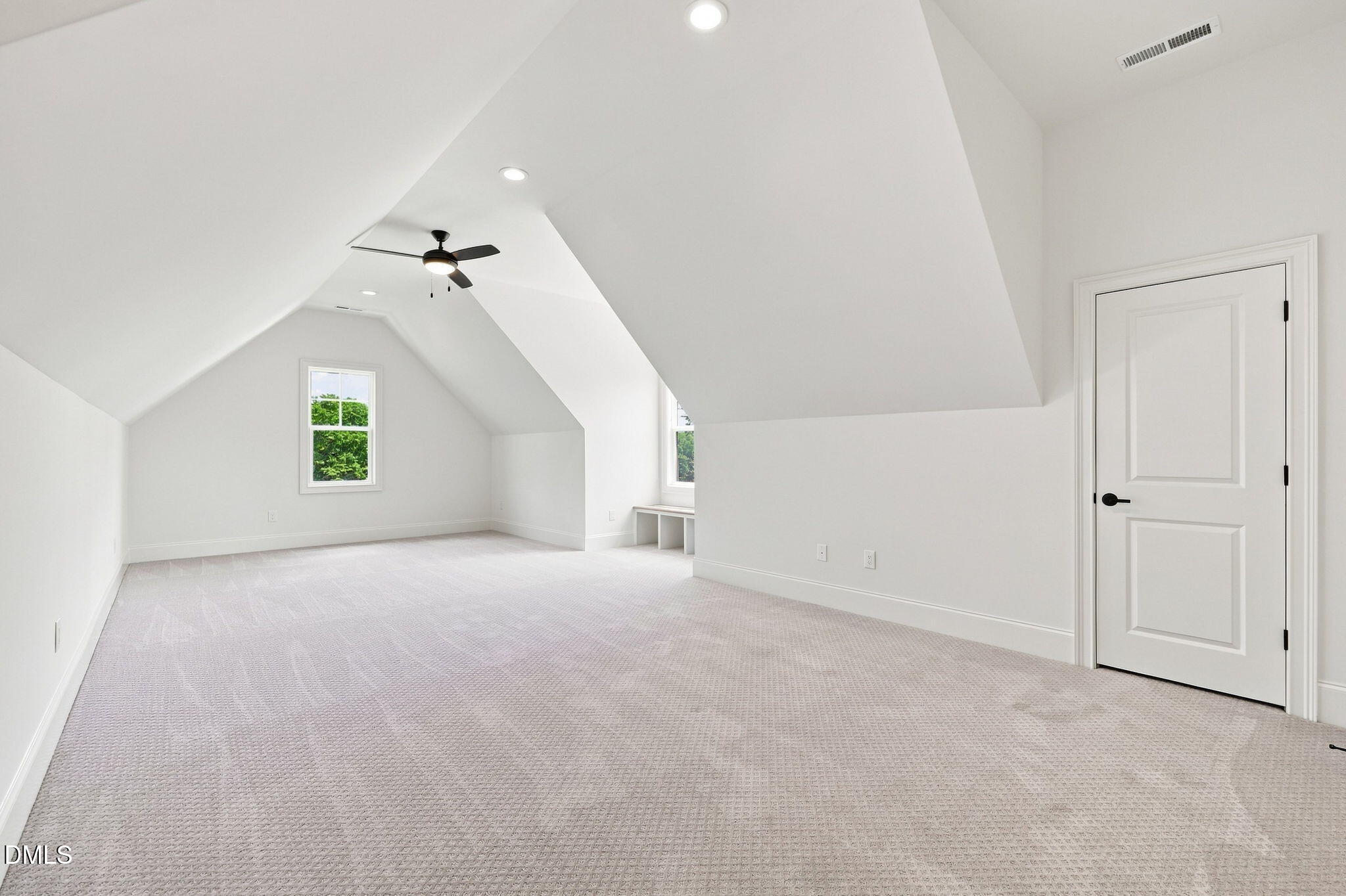 5824 Carriage Gate Drive