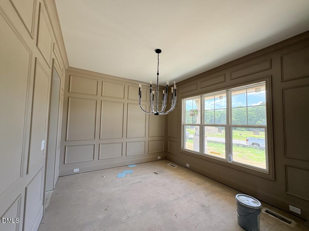 5824 Carriage Gate Drive