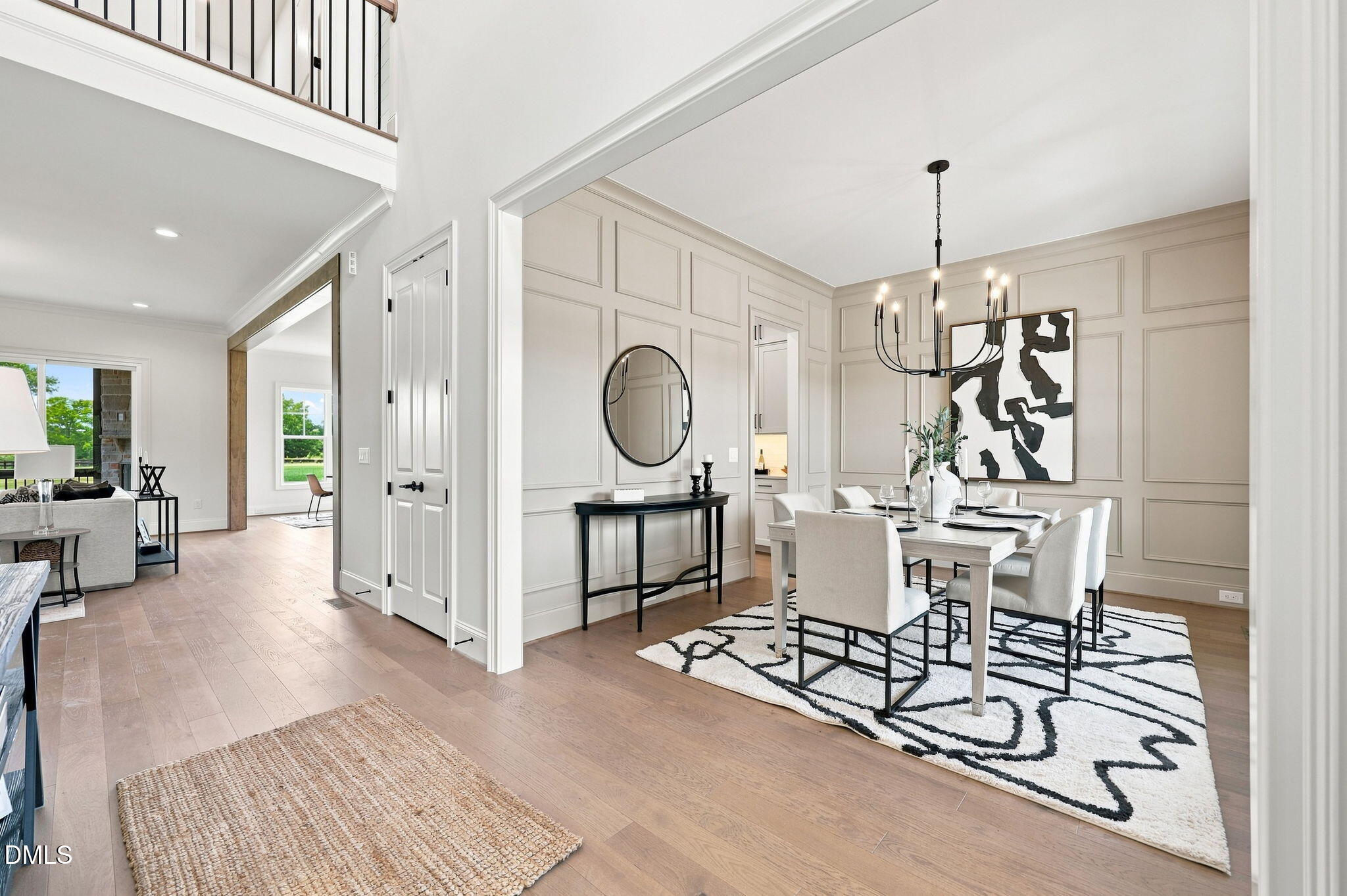 5824 Carriage Gate Drive