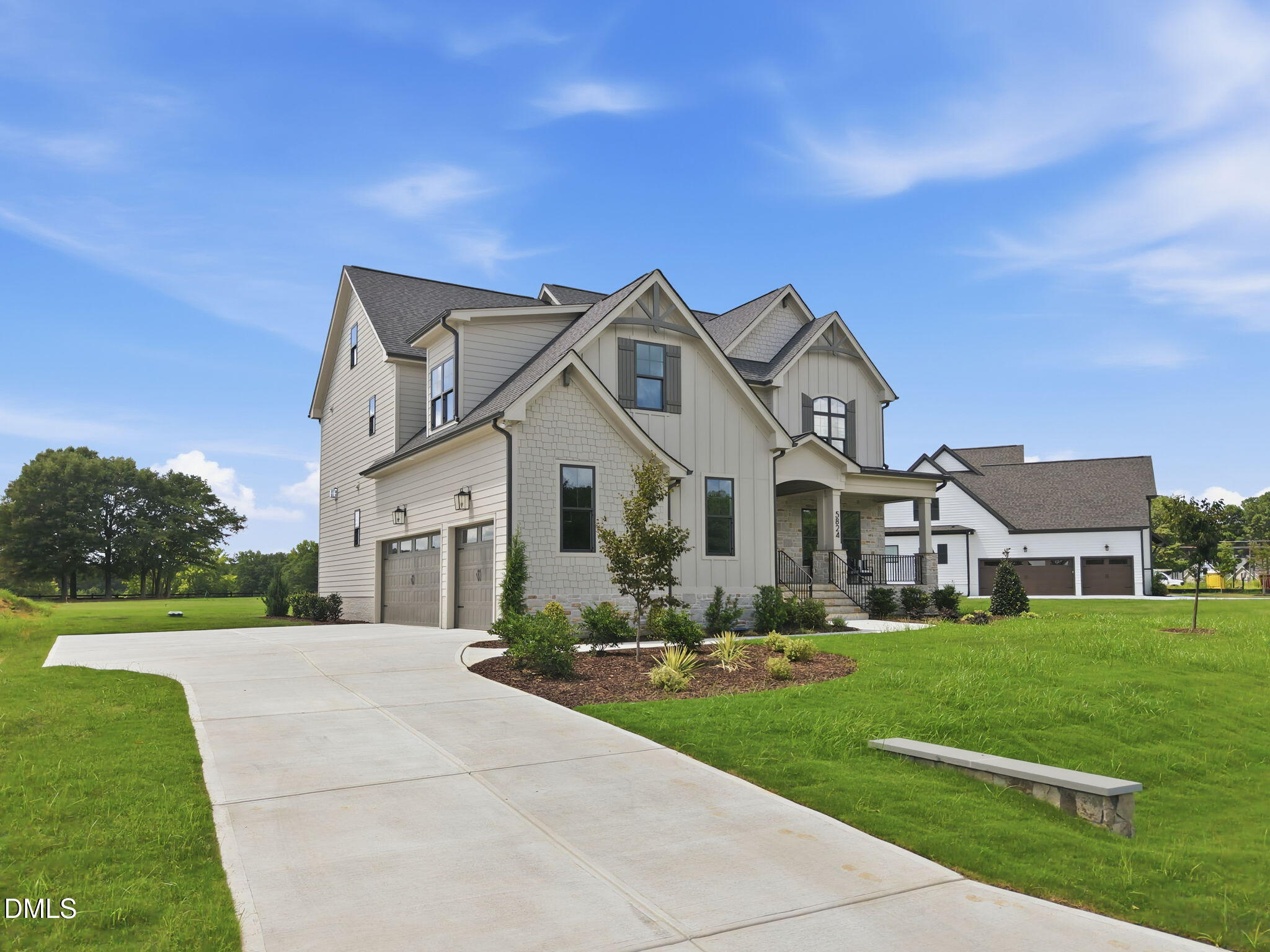 5824 Carriage Gate Drive