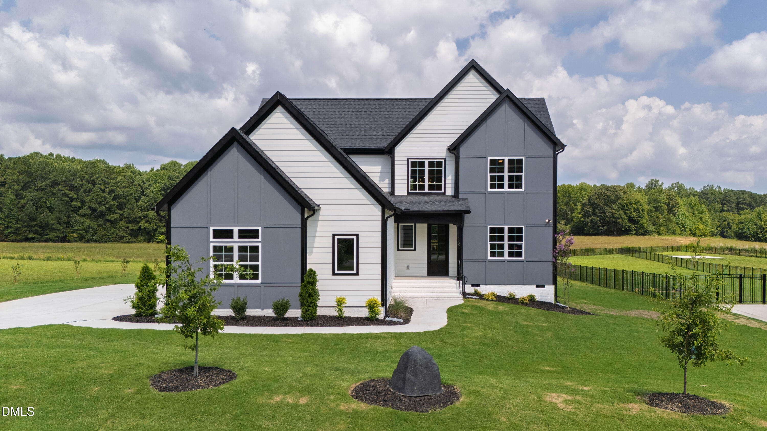 110 Firefly Lane