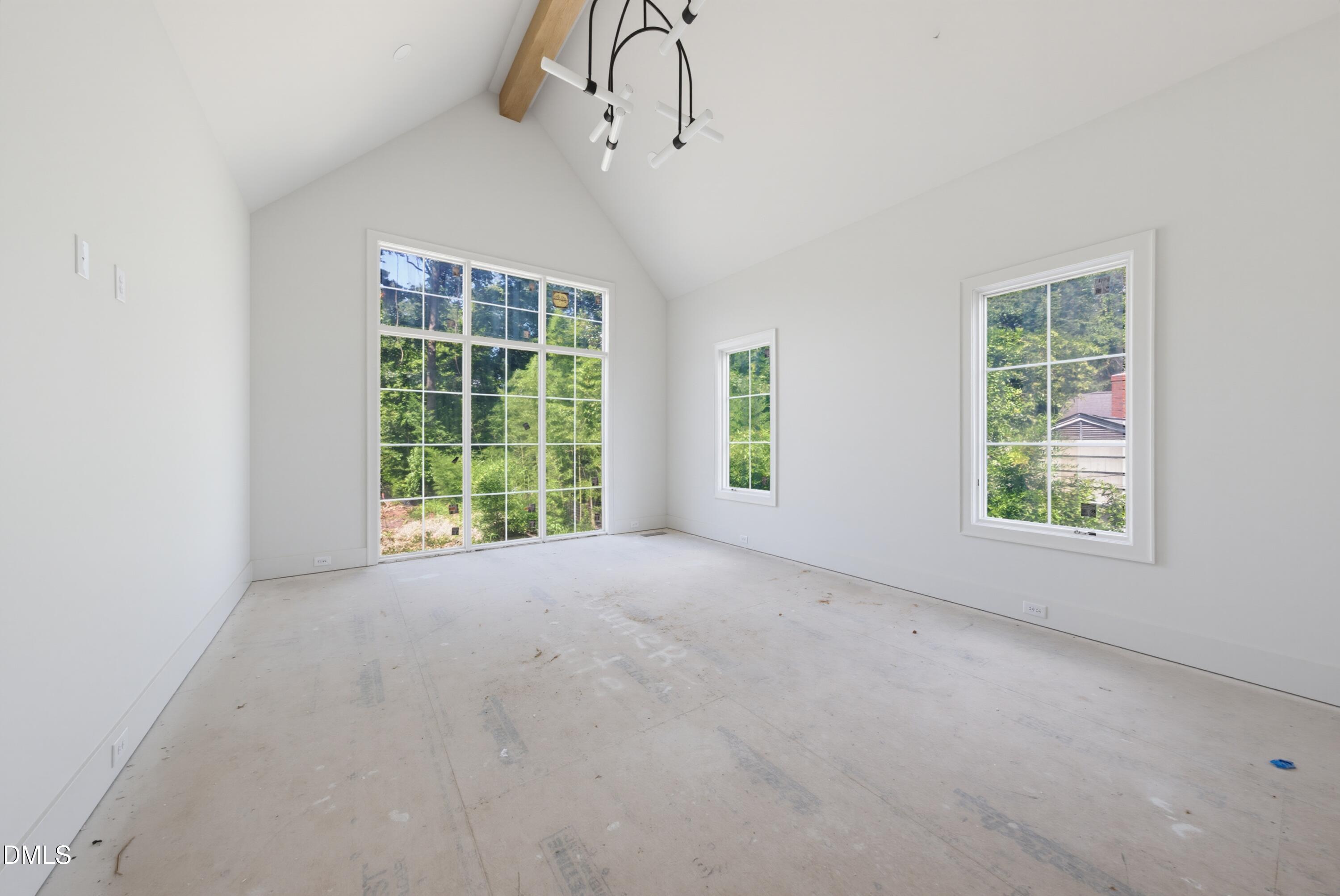 3422 Redbud Lane