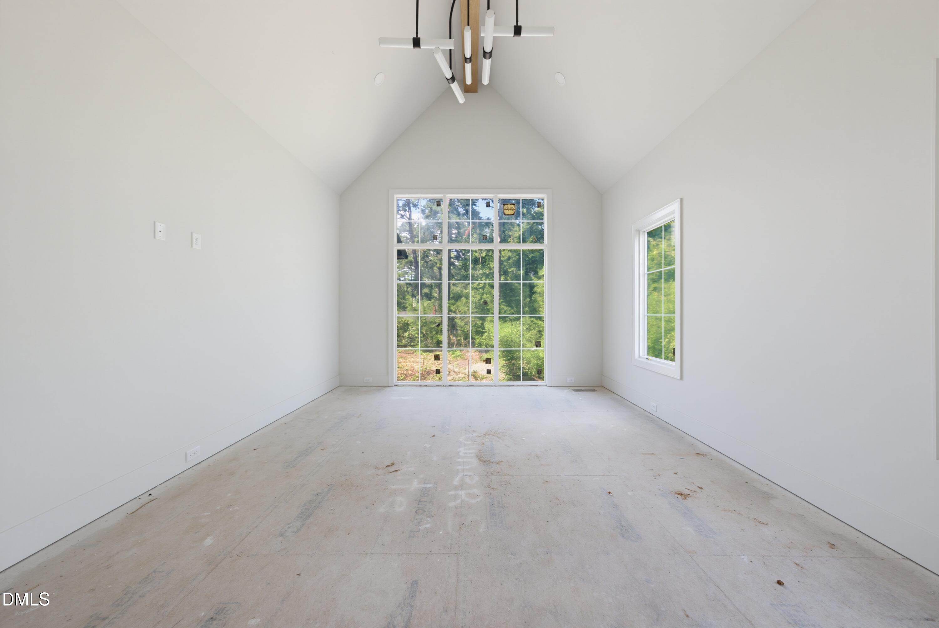 3422 Redbud Lane