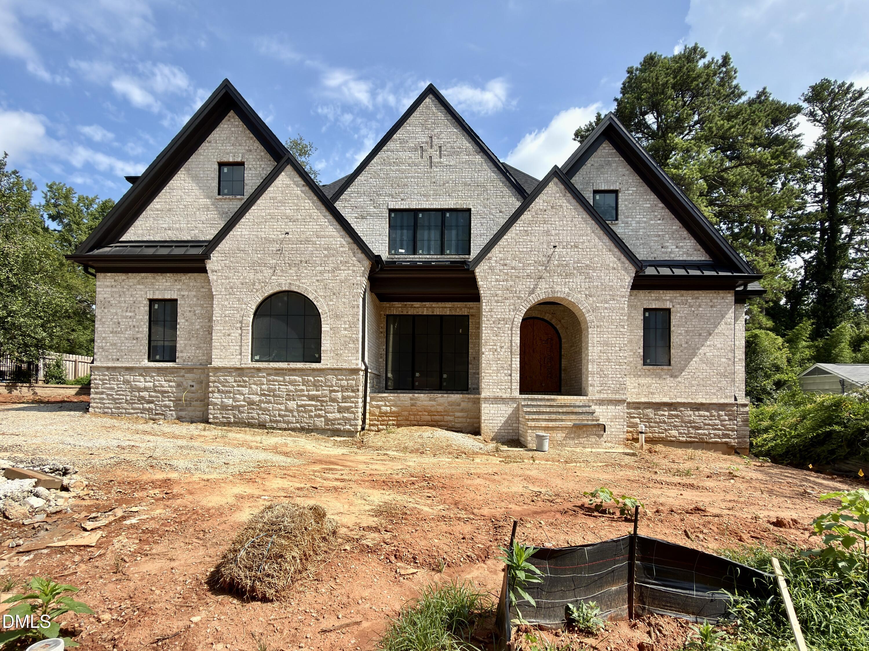 3422 Redbud Lane