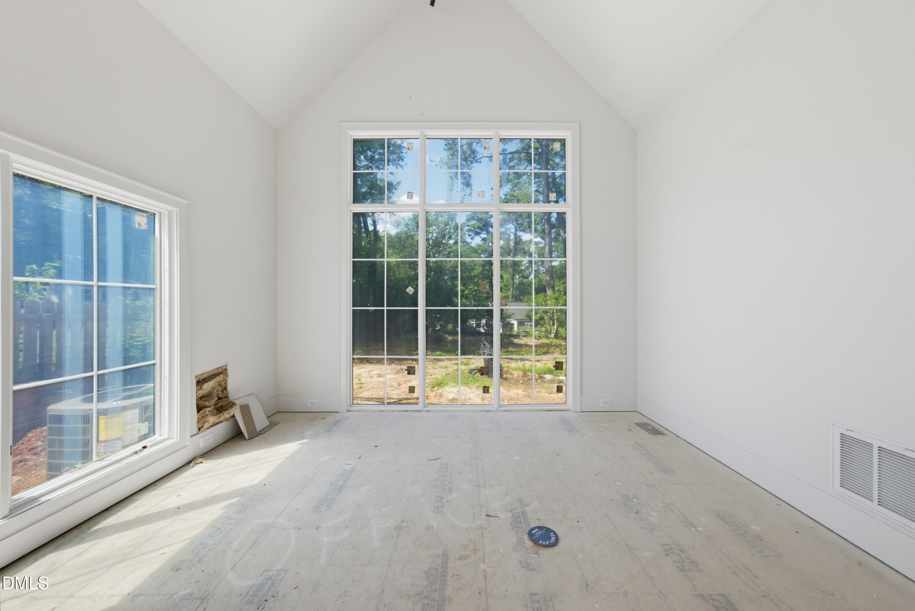 3422 Redbud Lane