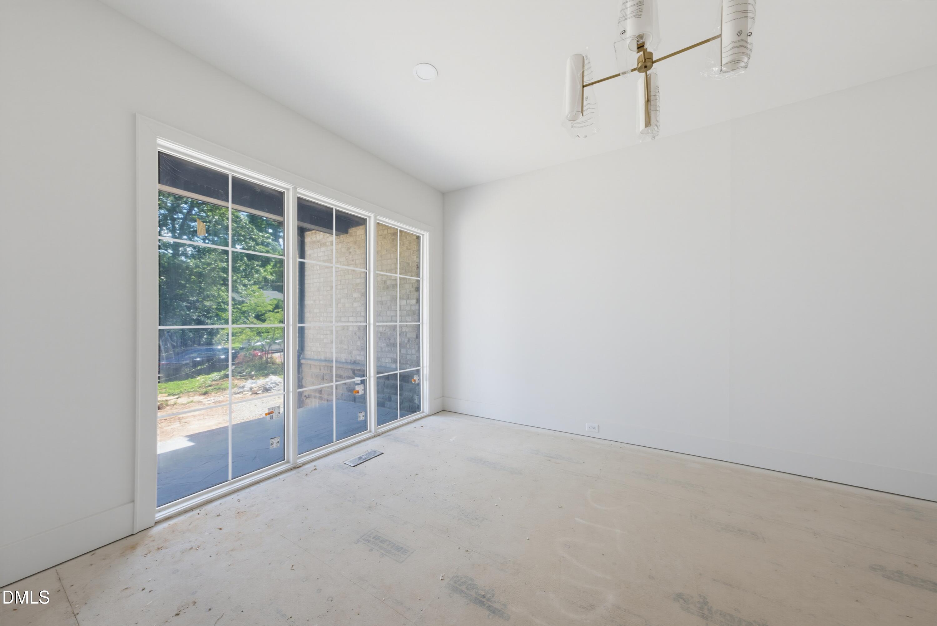 3422 Redbud Lane