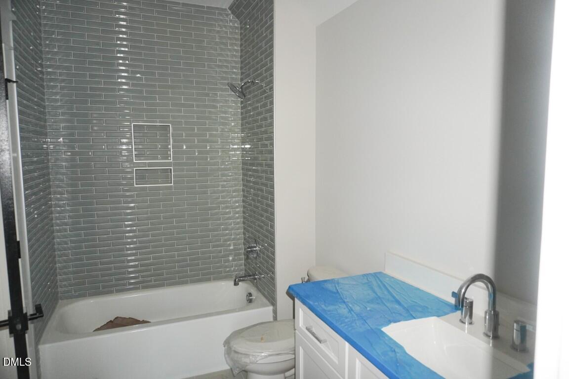 2433 Rosslare Mews