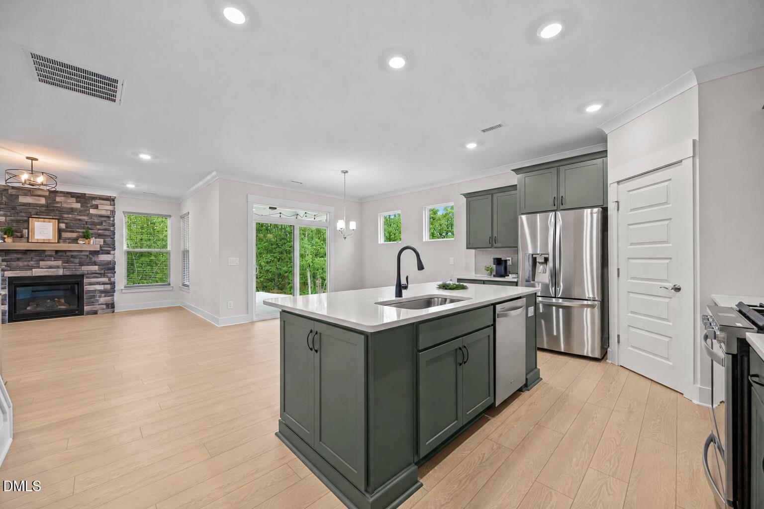170 Sawtooth Oak Lane