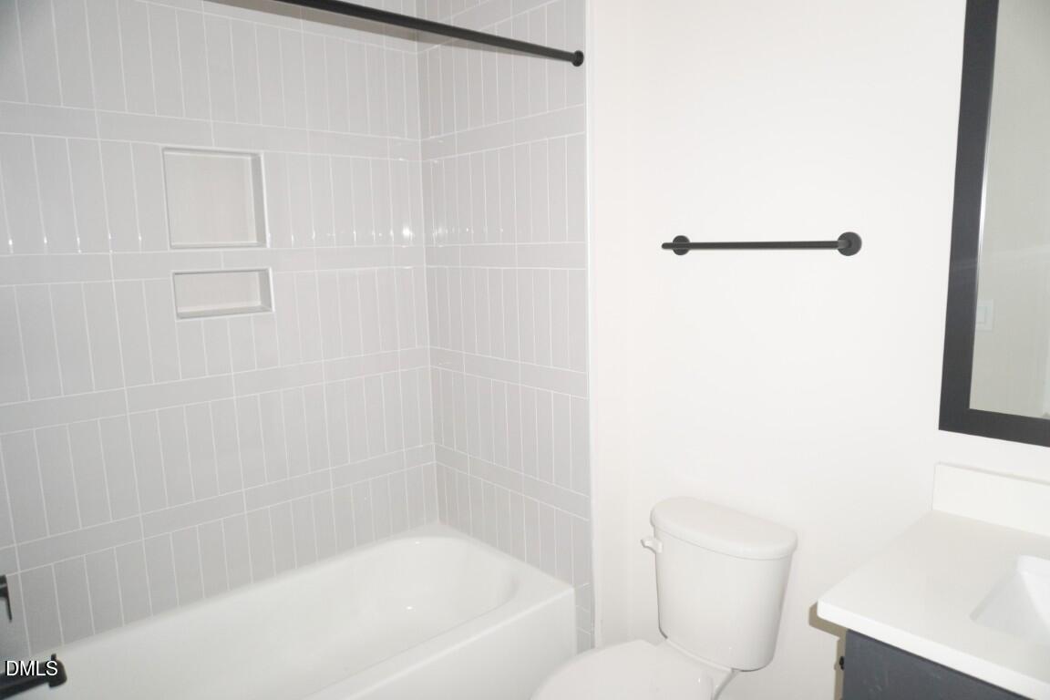 2524 Rosslare Pond Trail
