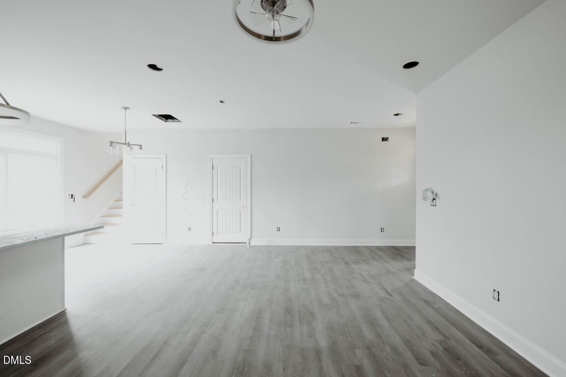 305 E Perry Avenue