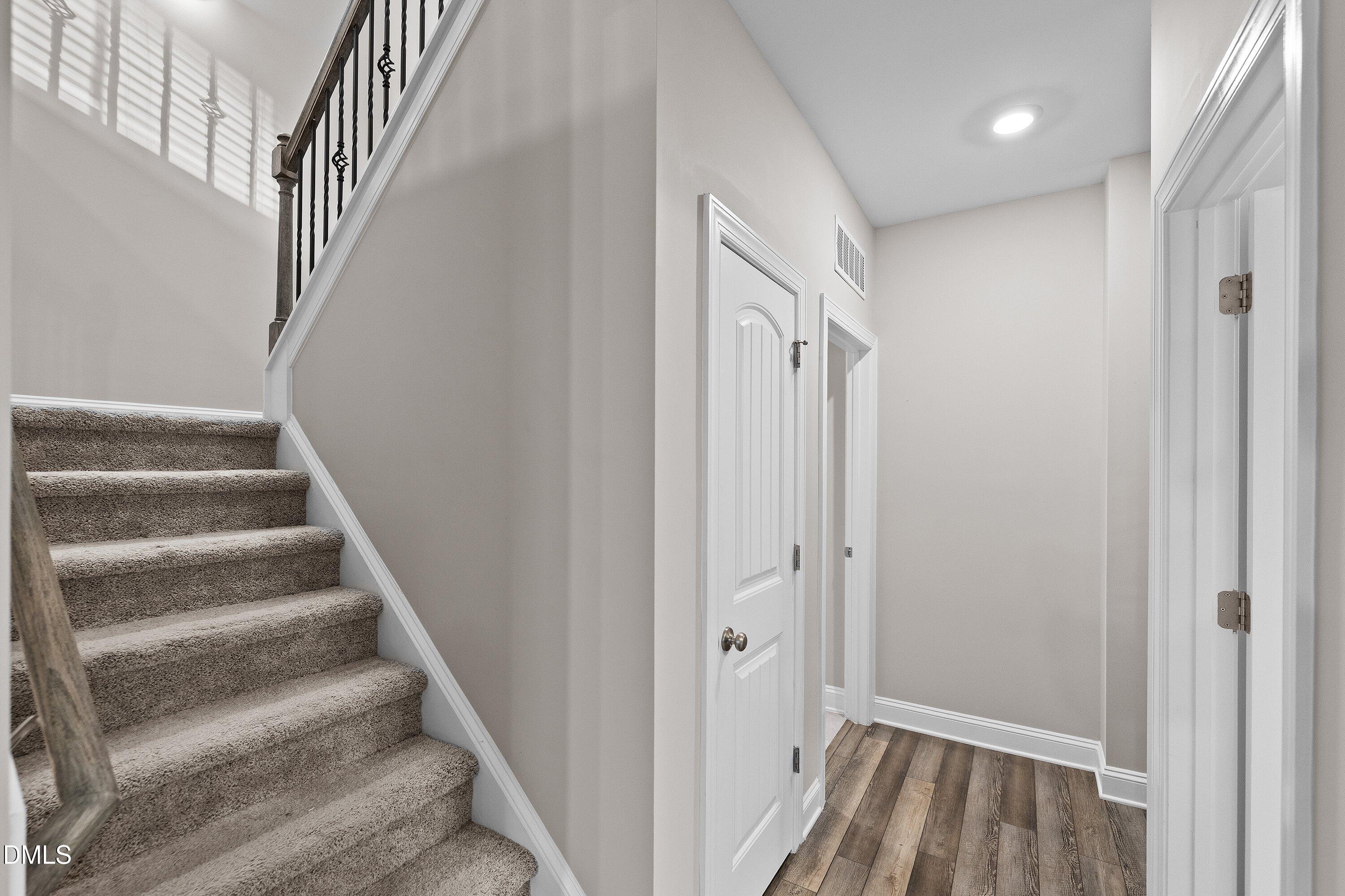 110 Vast View Way