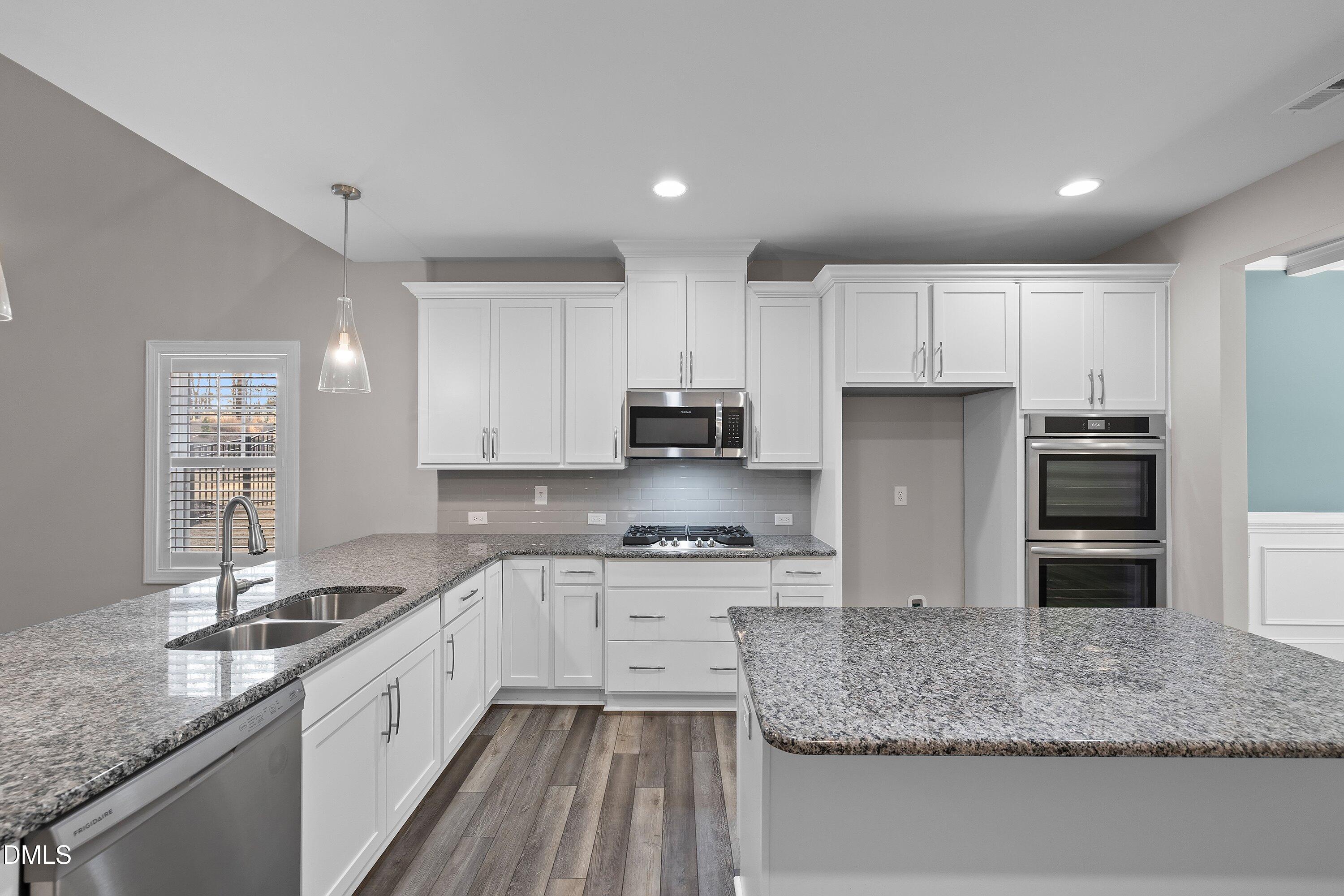 110 Vast View Way