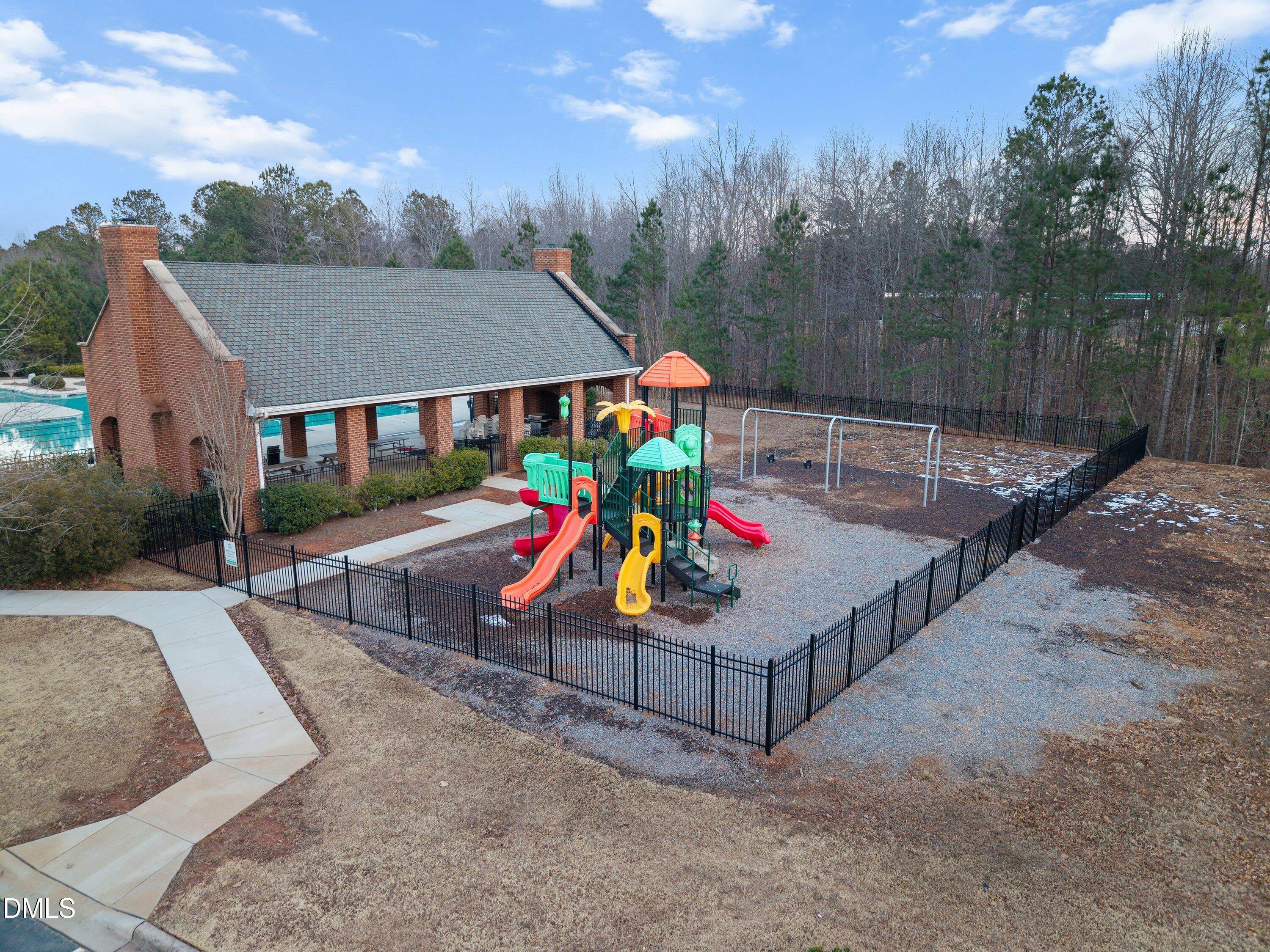 110 Vast View Way