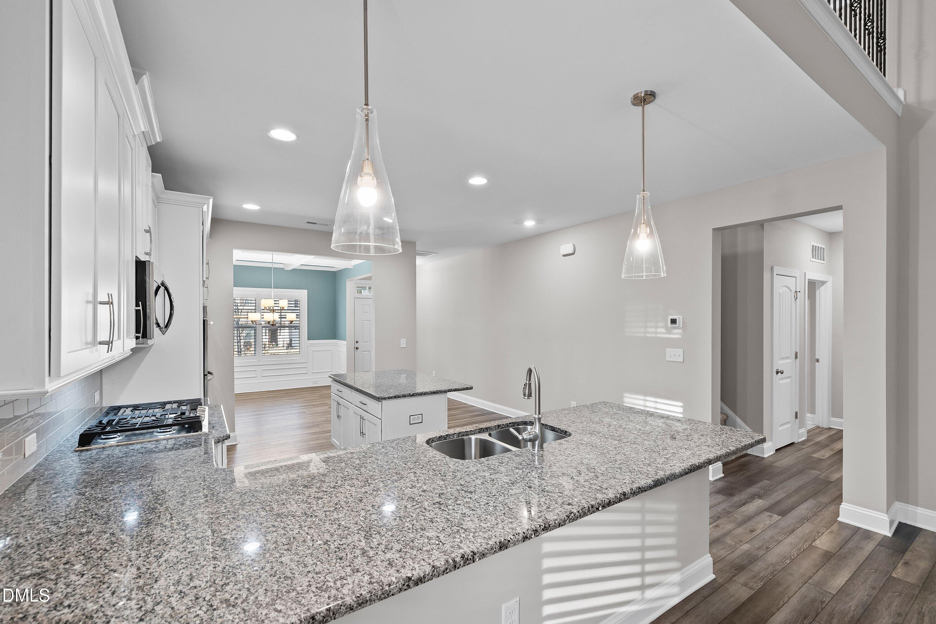 110 Vast View Way