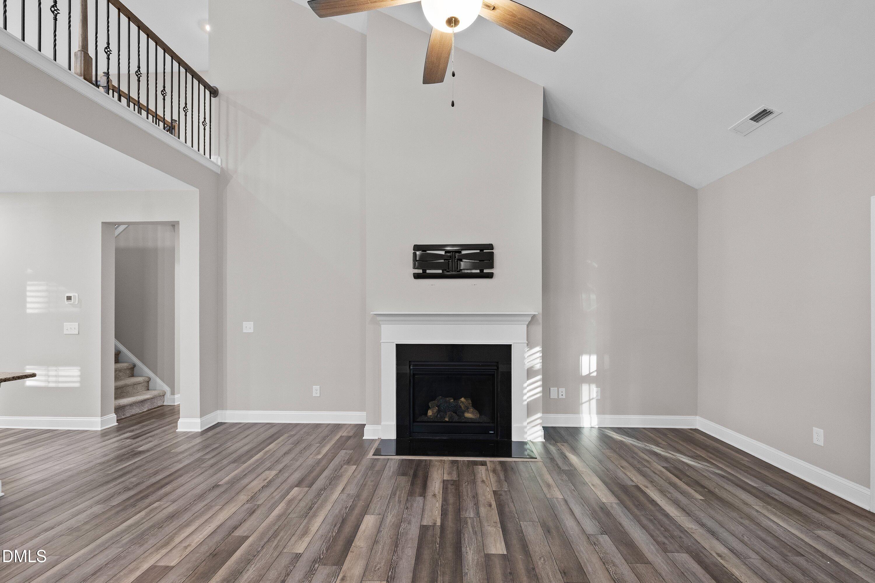 110 Vast View Way