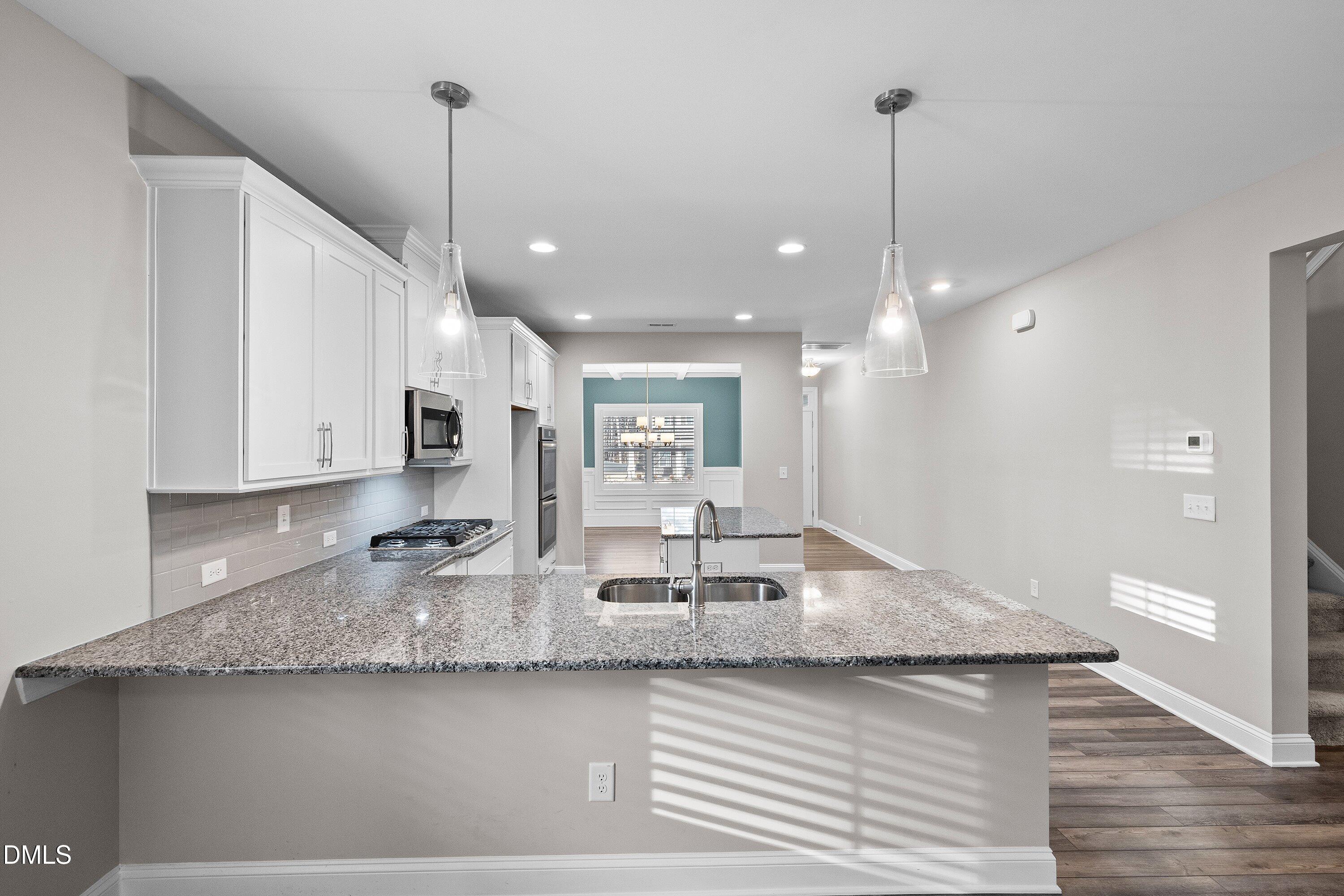 110 Vast View Way