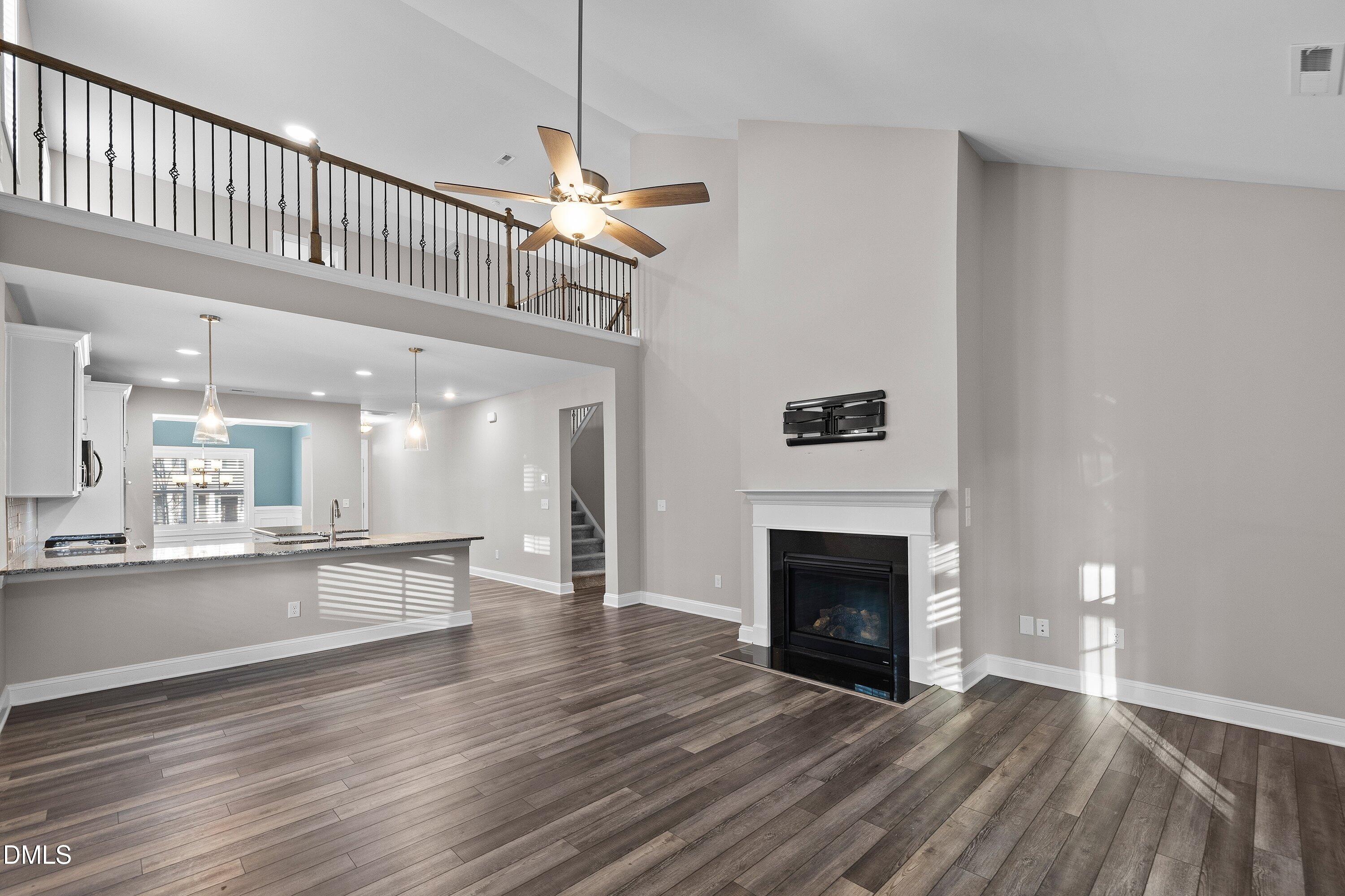 110 Vast View Way