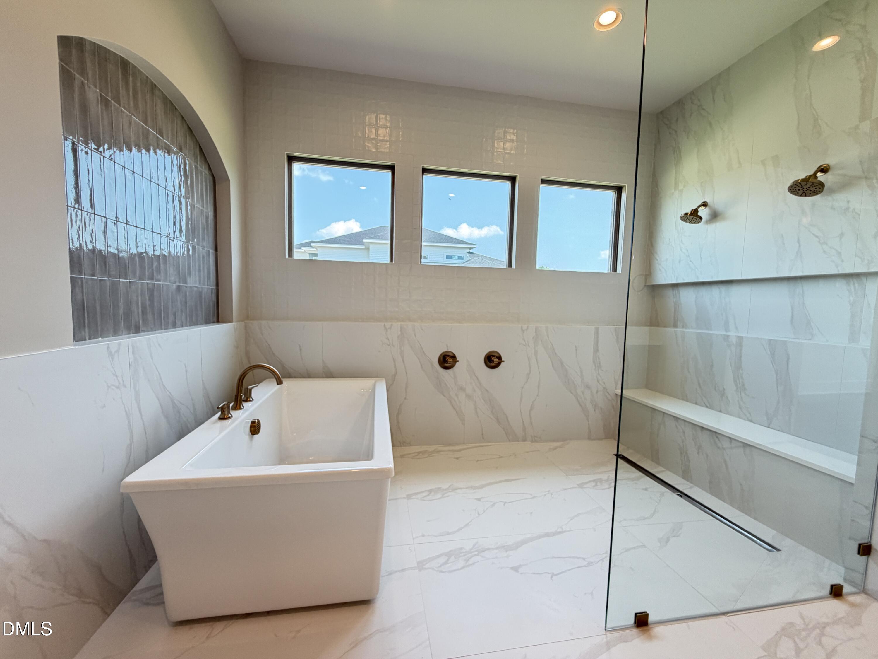 2428 Rosslare Mews Lane