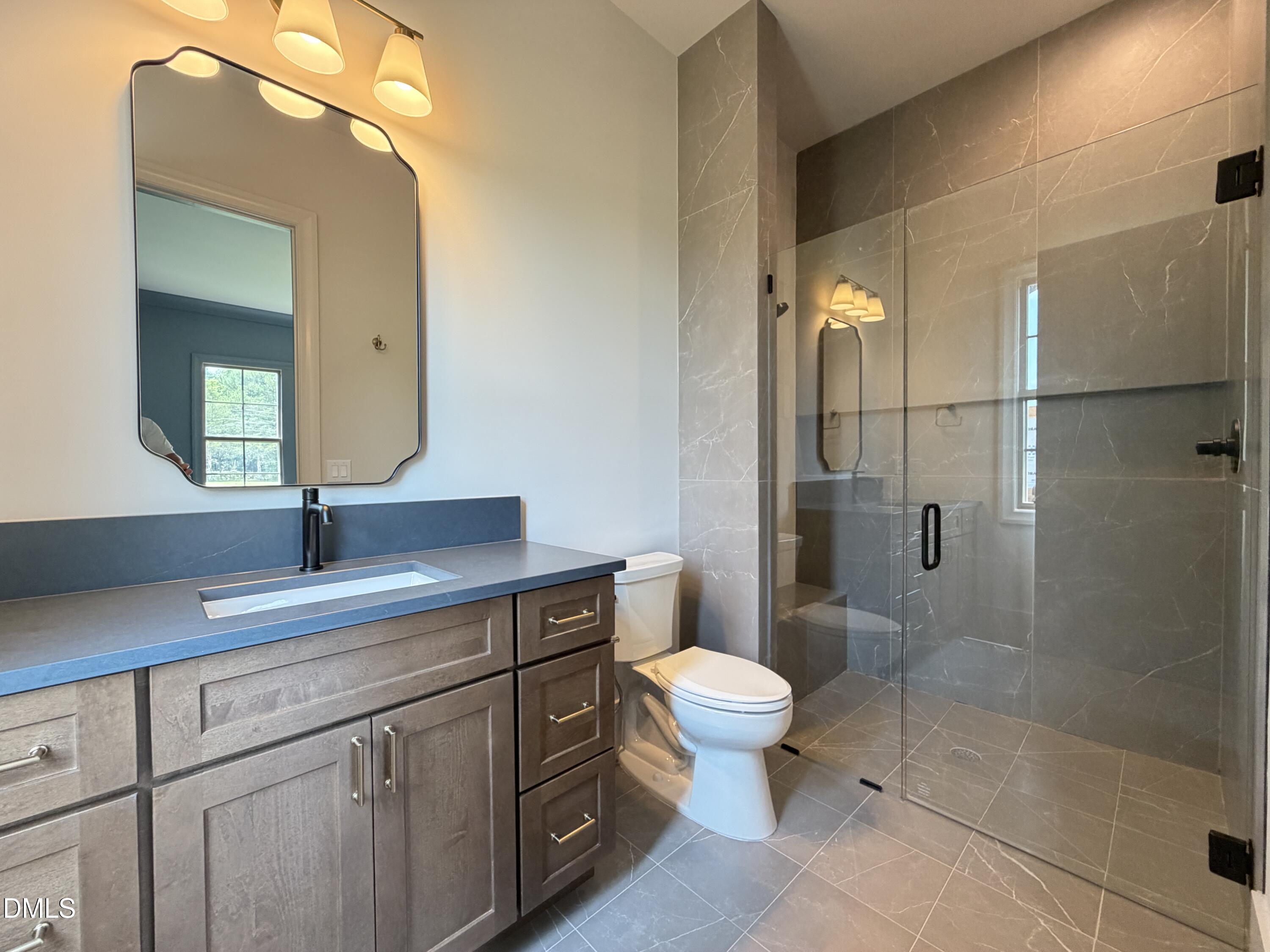 2428 Rosslare Mews Lane