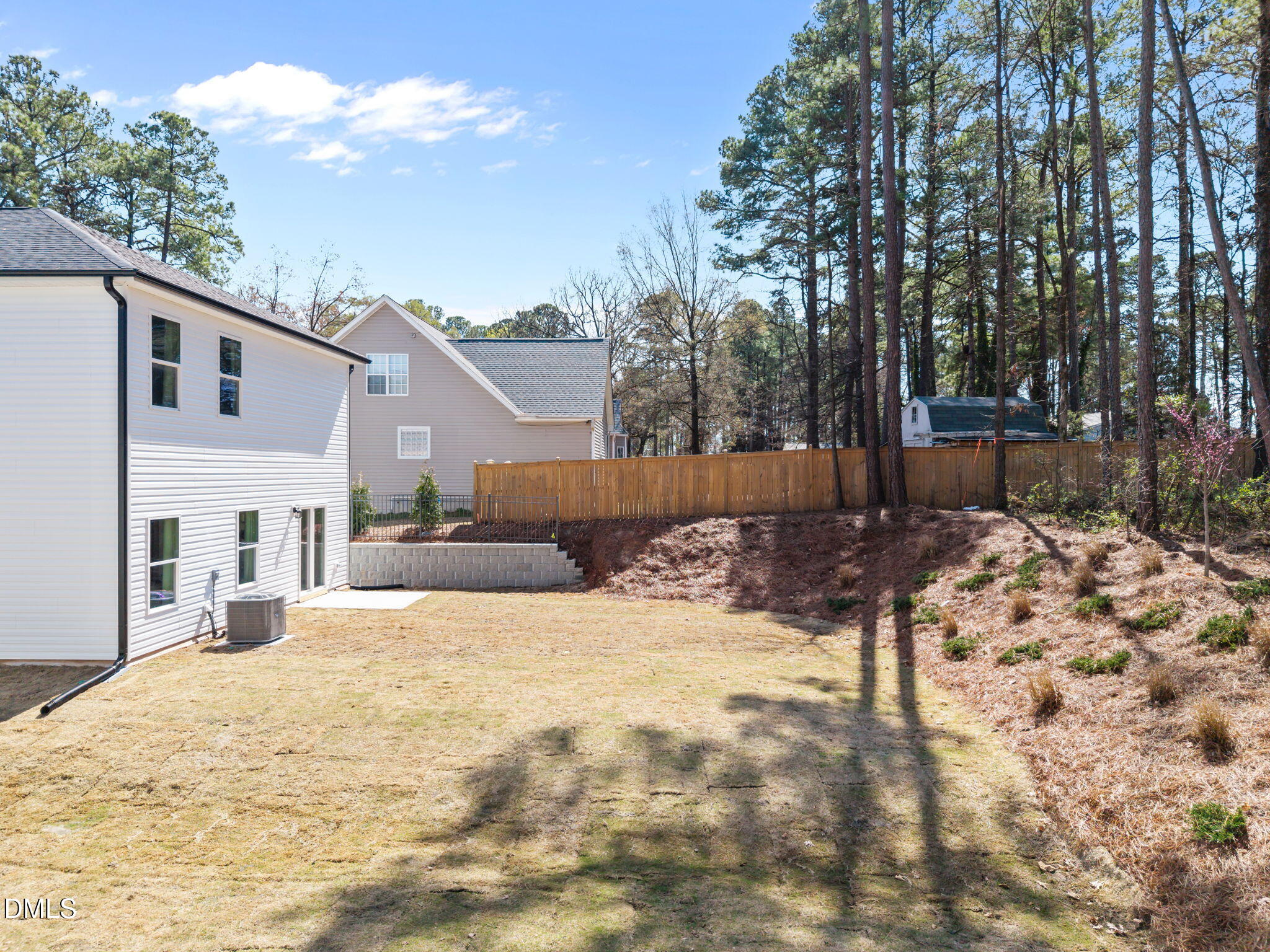 2524 Rolling Pines Avenue