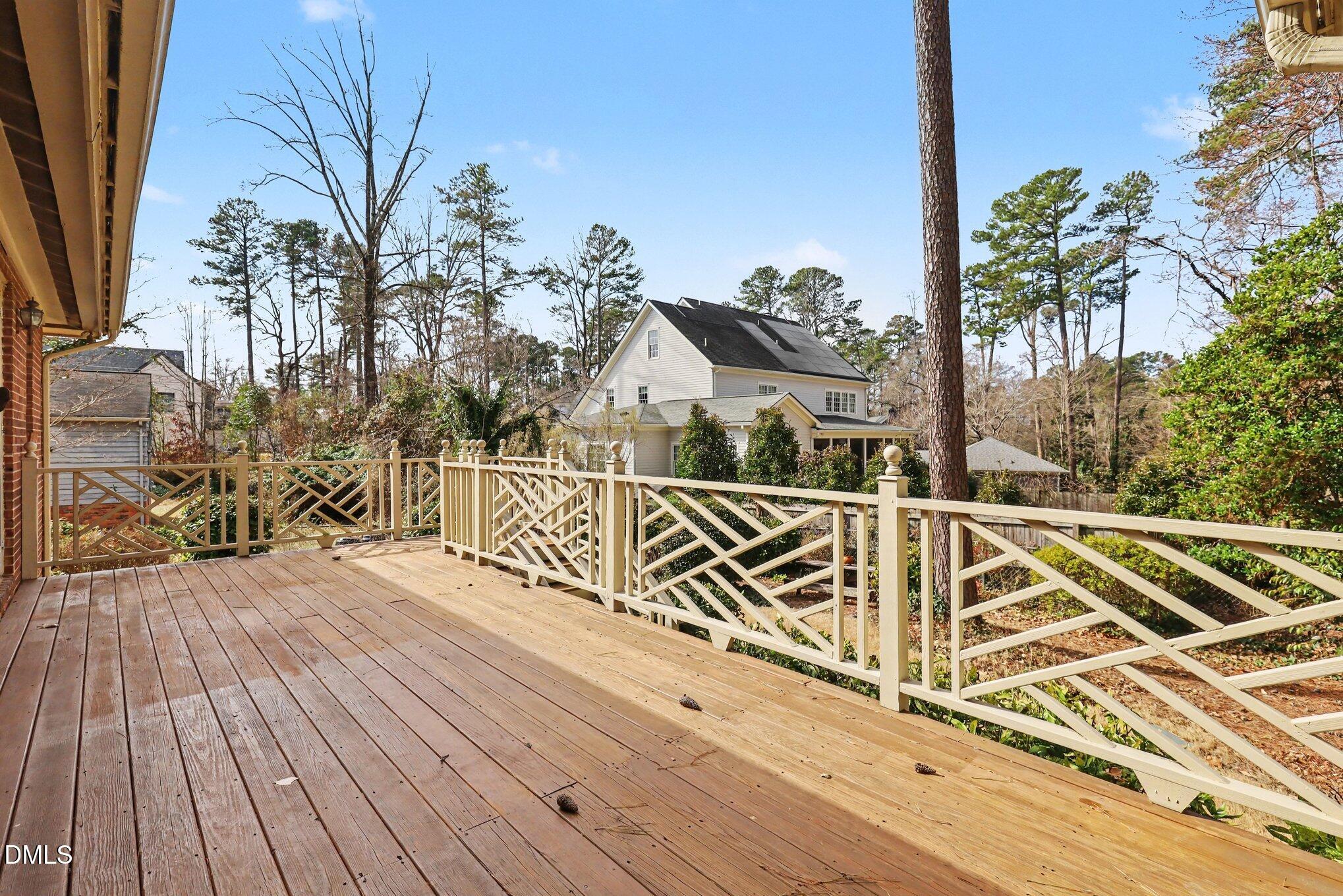 4505 Yadkin Drive