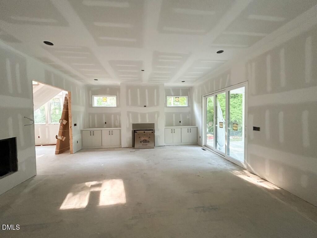 1003 Phoenix Place