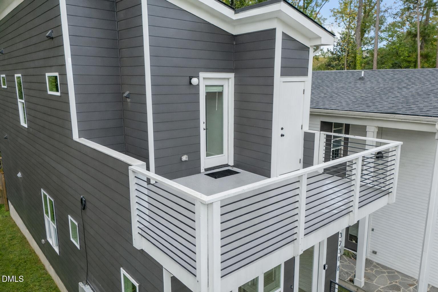 3230 Rowena Avenue Apt B