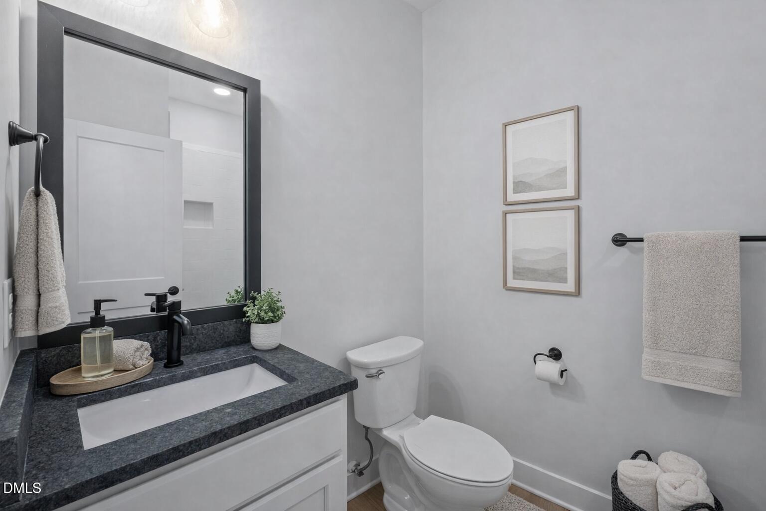 3230 Rowena Avenue Apt B