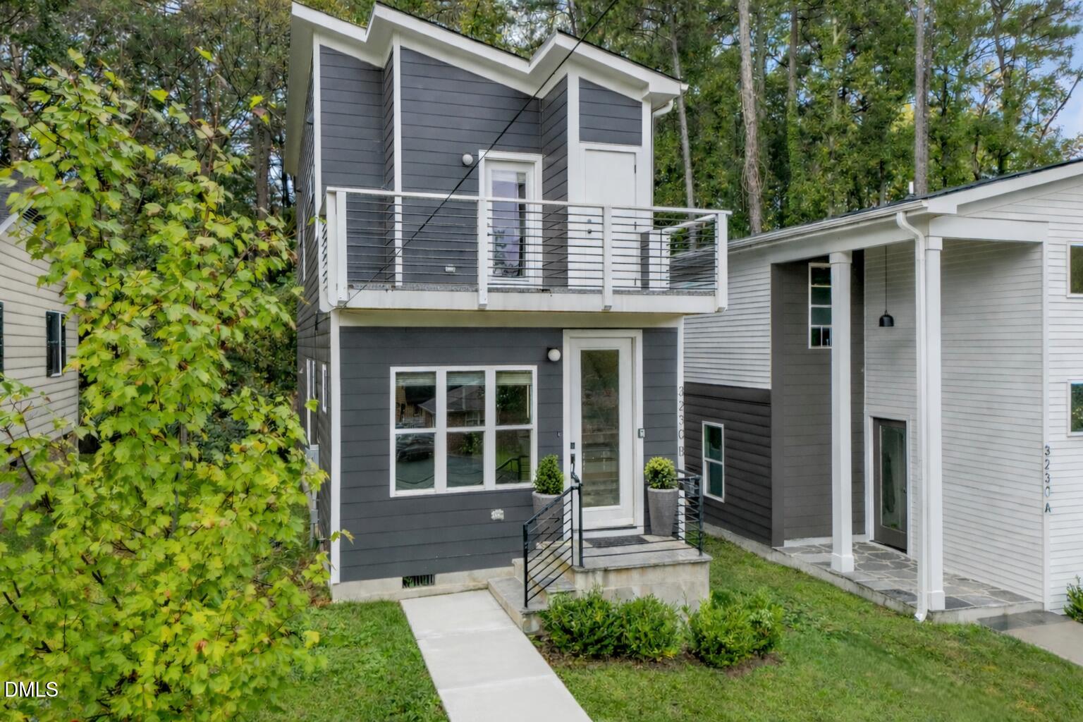 3230 Rowena Avenue Apt B