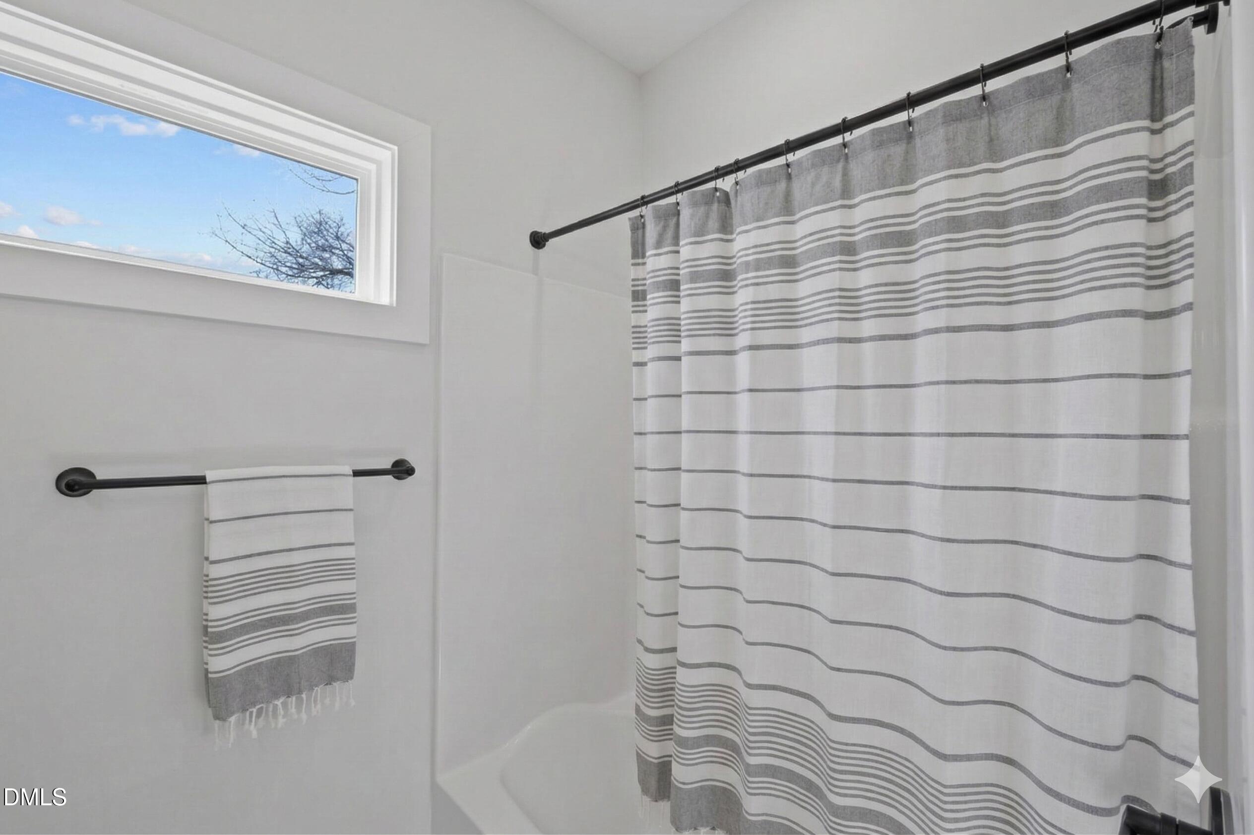 3230 Rowena Avenue Apt B