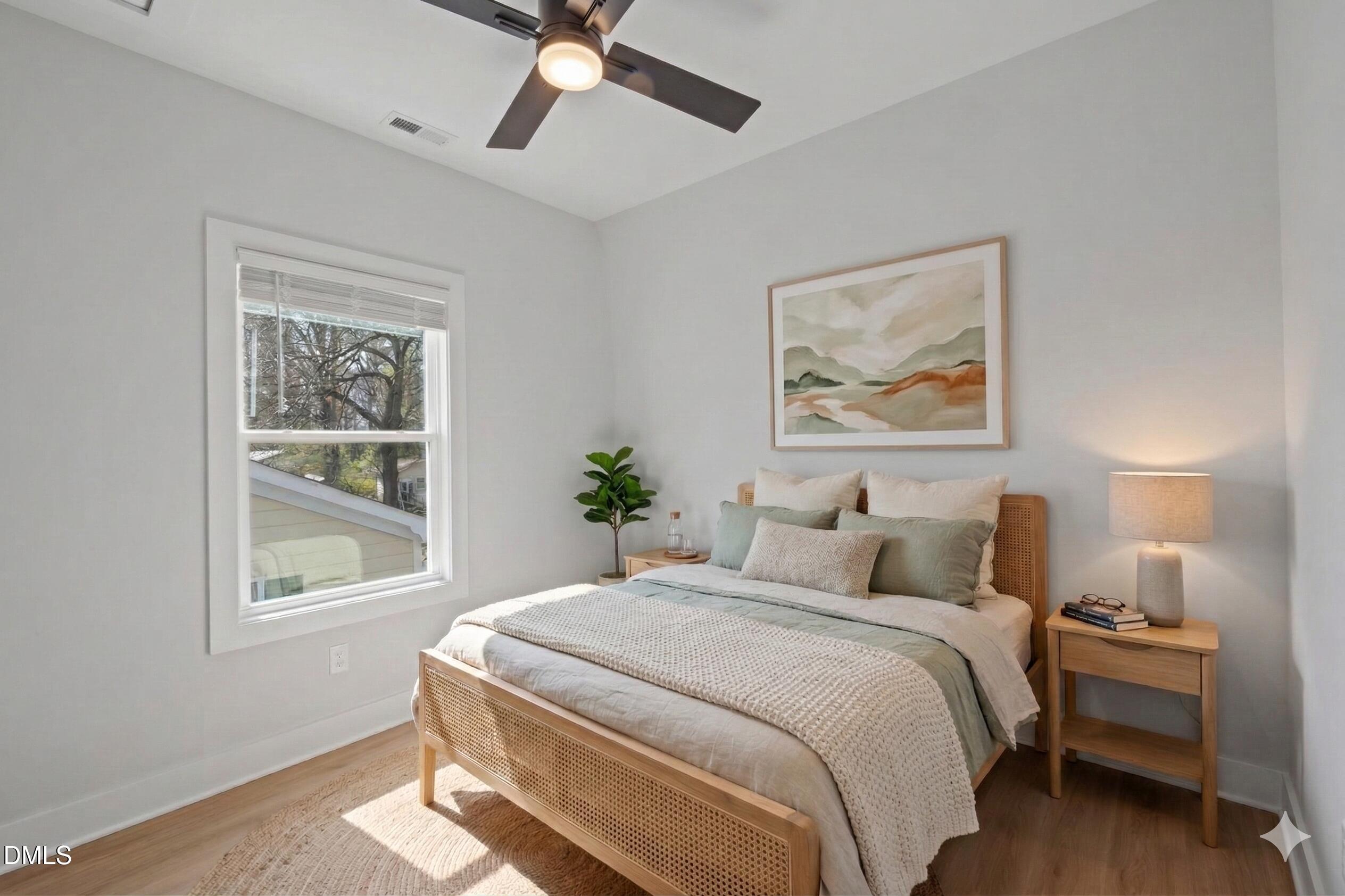 3230 Rowena Avenue Apt B