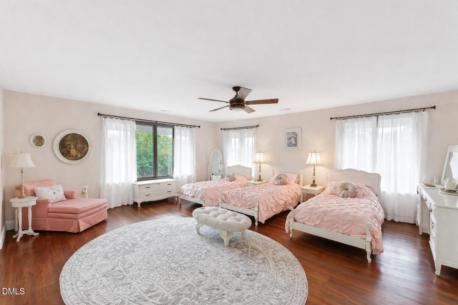 474 E Barefoot Road