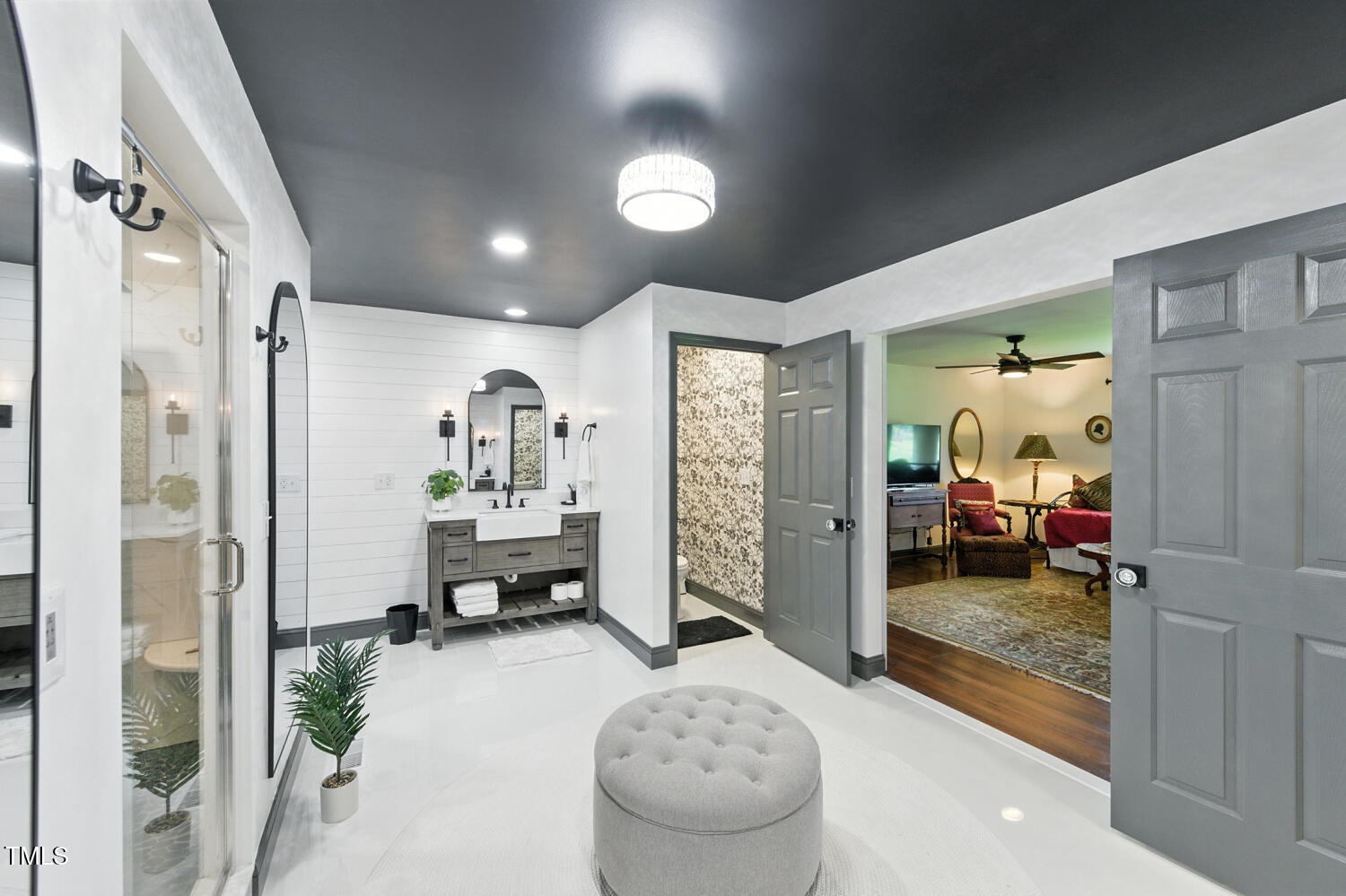 474 E Barefoot Road